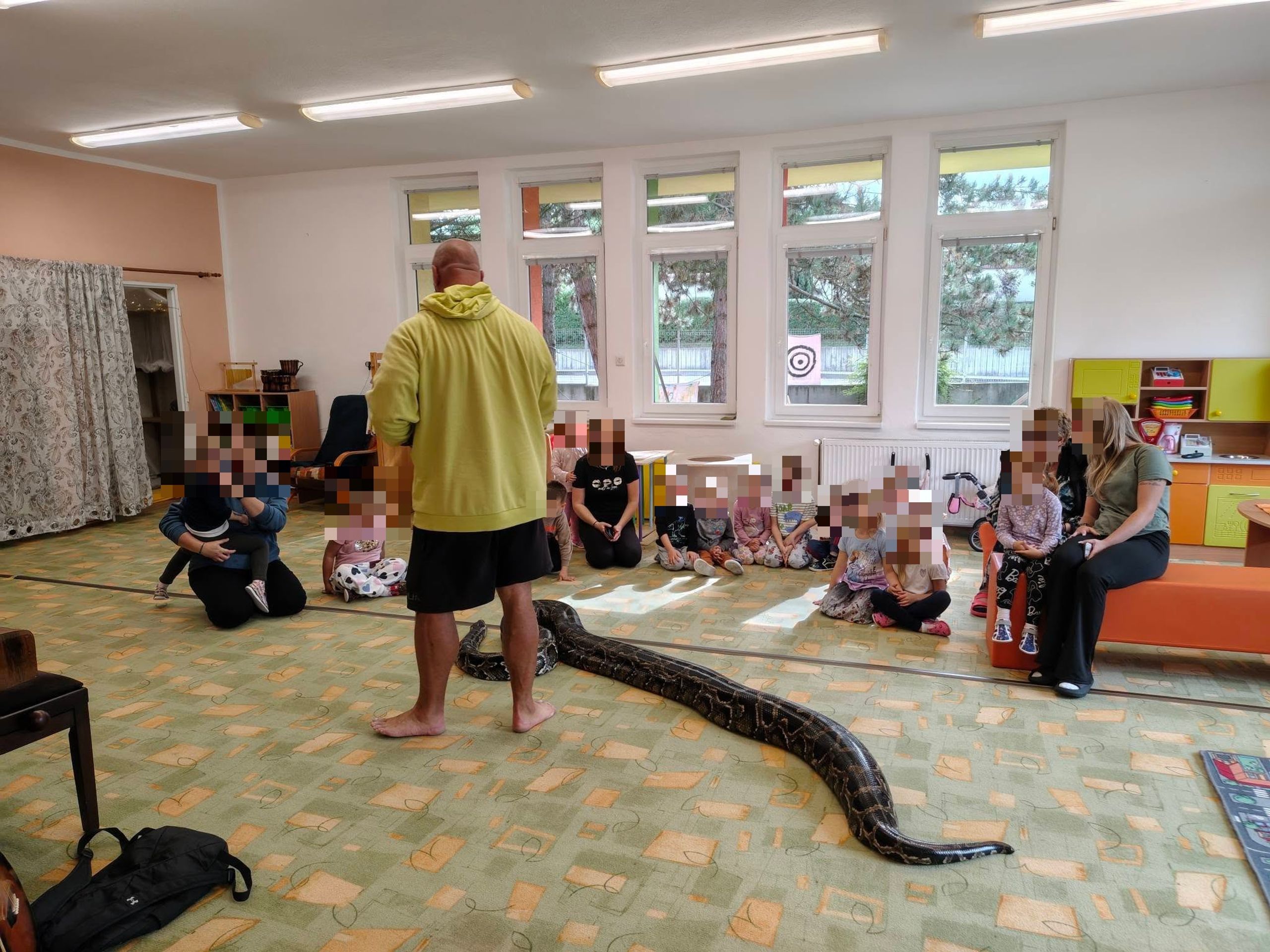 Program s hady v Mateřské škole Cetkovice - Program s hady v Mateřské škole Cetkovice (9/11)