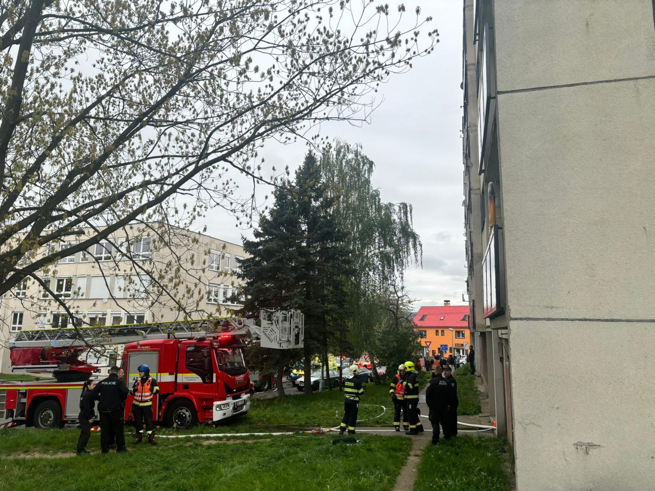 Požár výškové budovy v Děčíně (6) - Požár výškové budovy v Děčíně (2/6)