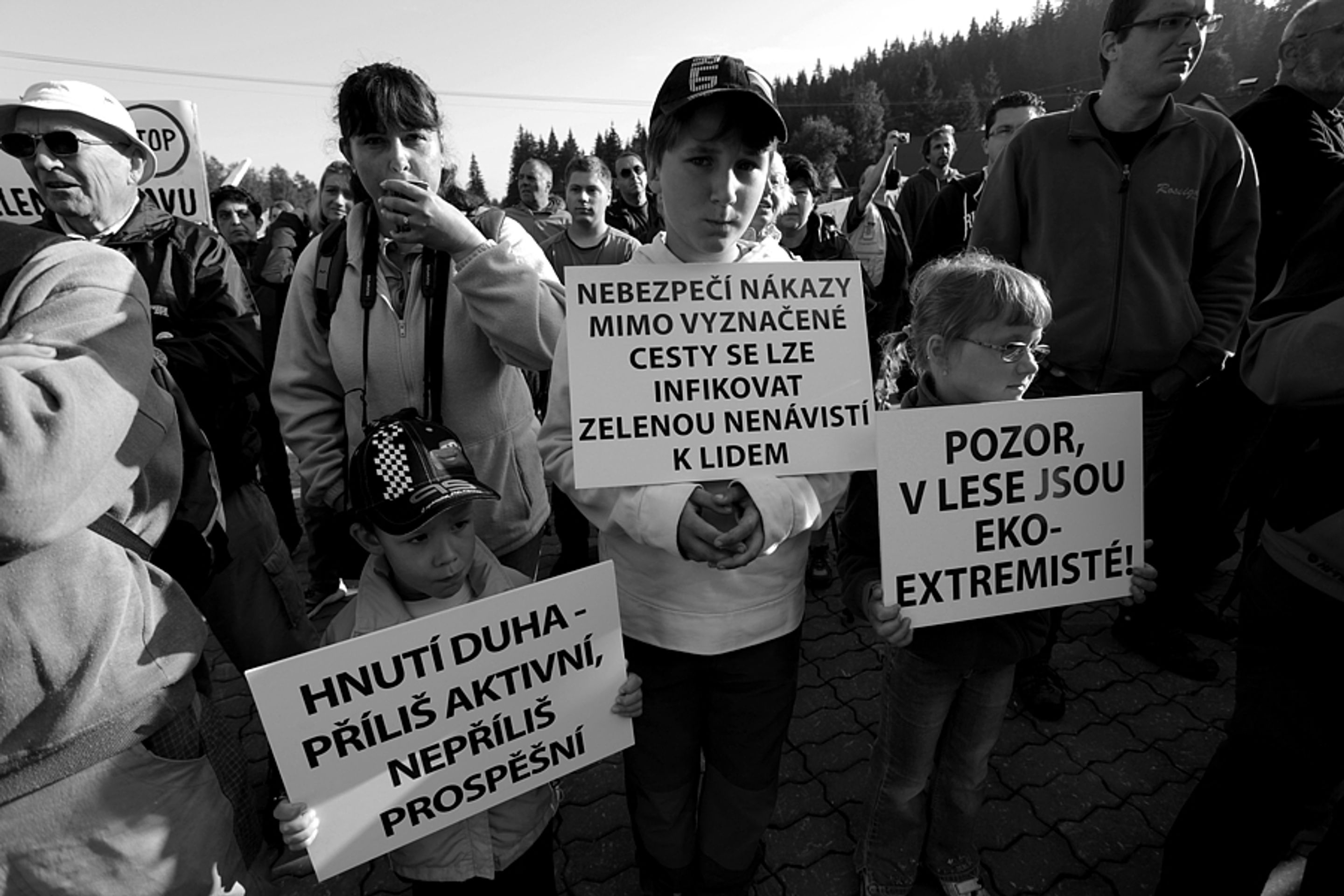 24 hodin s ekology a dřevorubci na Šumavě - 4 - GALERIE: 24 hodin s ekology a dřevorubci na Šumavě (4/17)