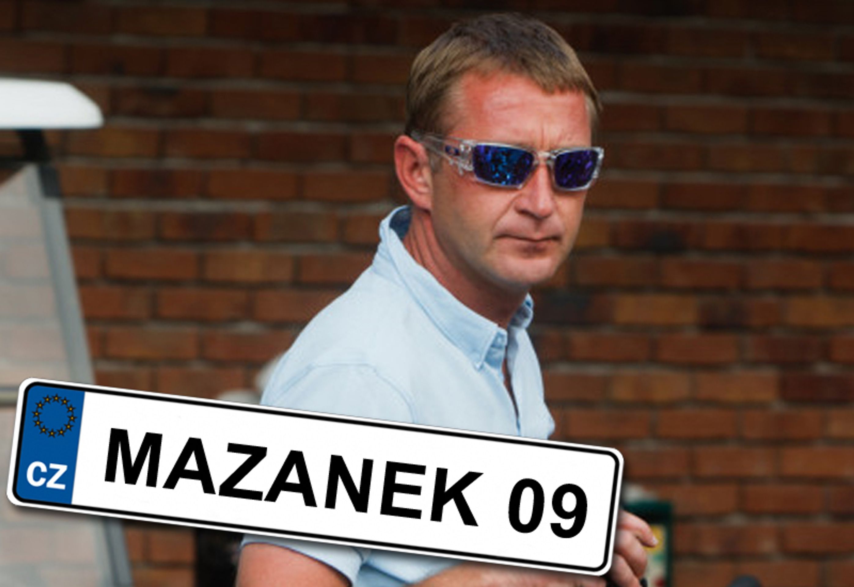 Roman Janoušek - GALERIE: Kmotrovské SPZky: Jaké by se hodily k našim politikům (9/10)
