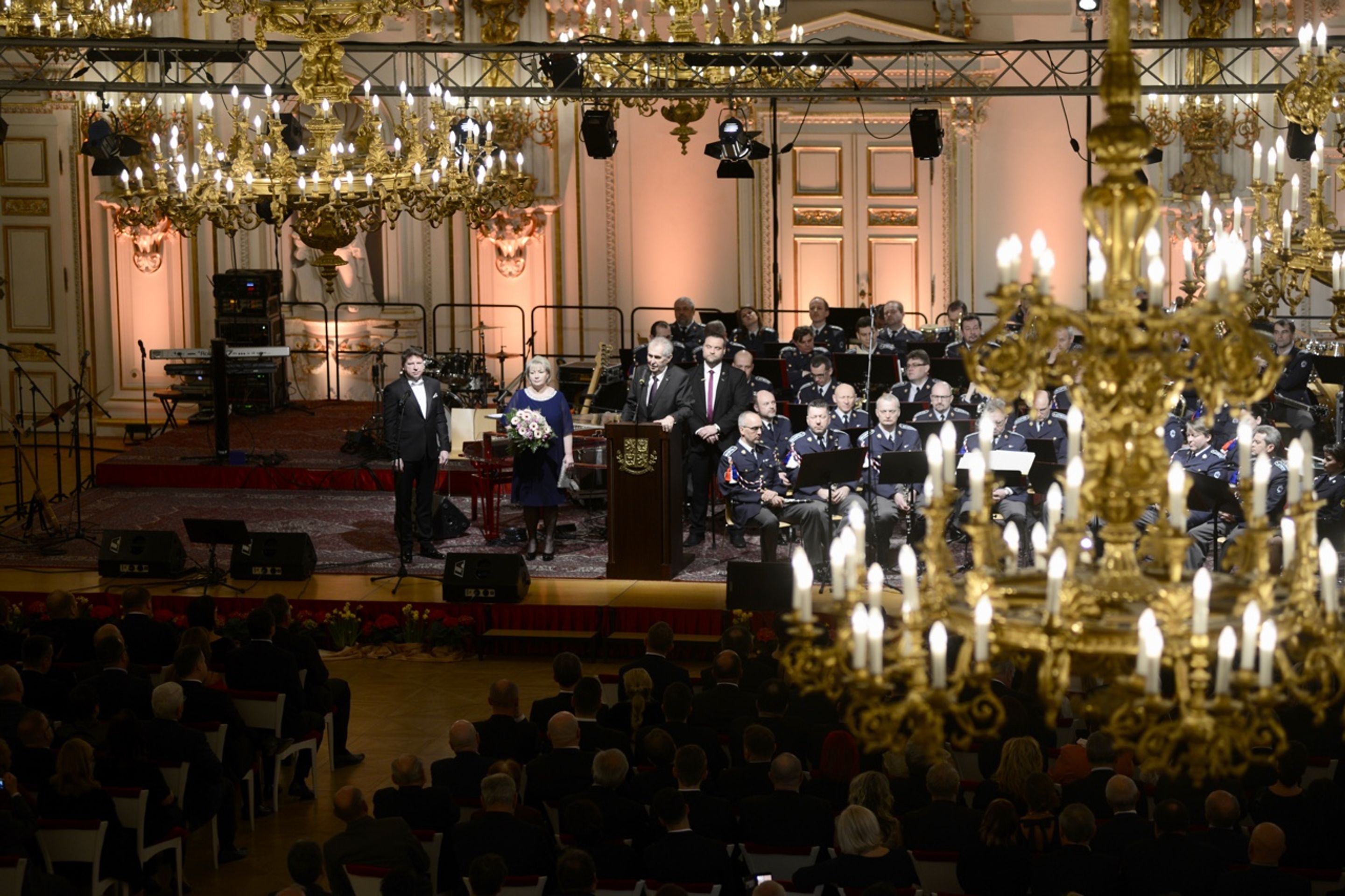 Koncert na Pražském hradě - GALERIE: Večírek a koncert na Pražském hradě (1/7)