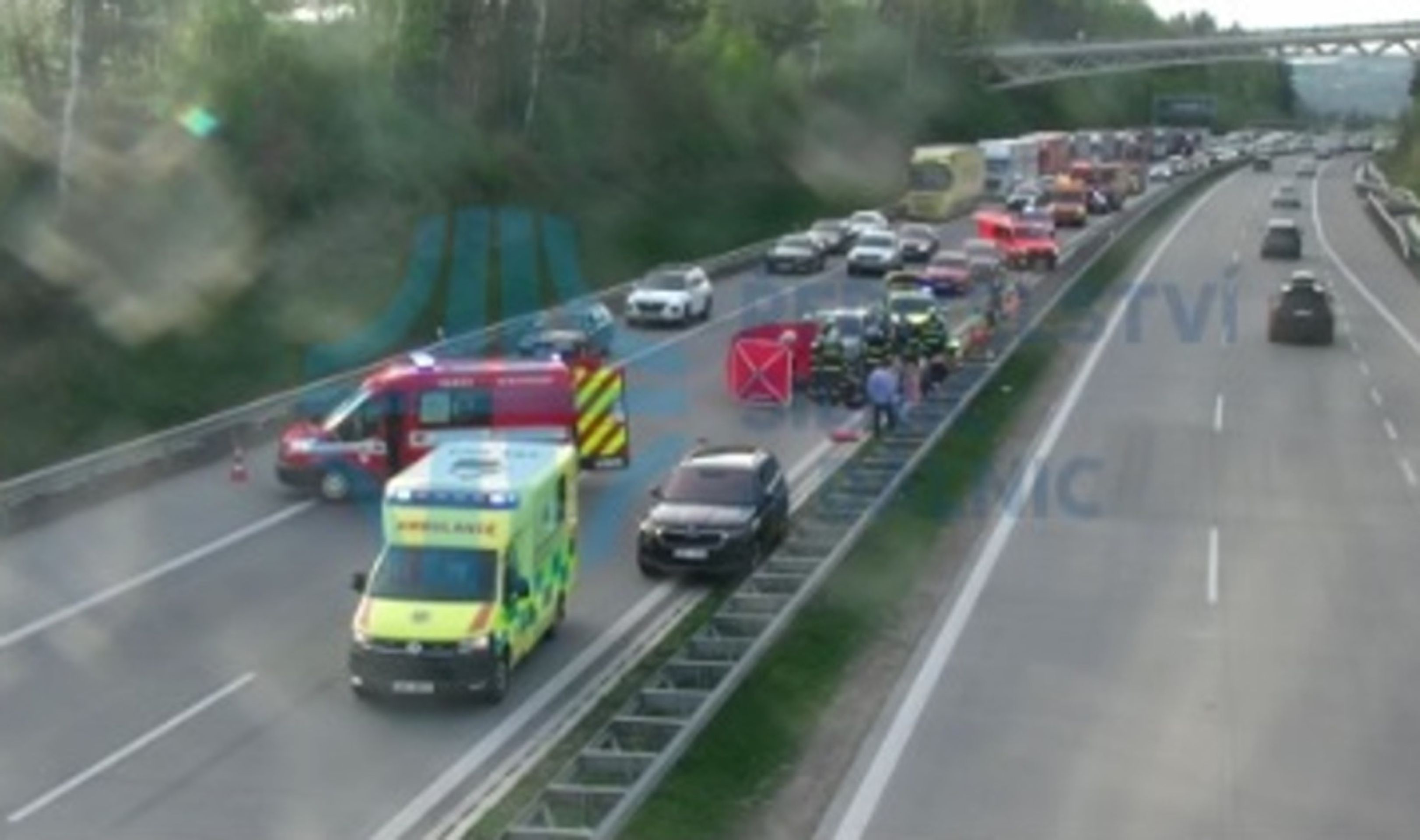 Smrt motorkáře na D1 - Při nehodách zahynuli mladý řidič a motorkář (1/3)