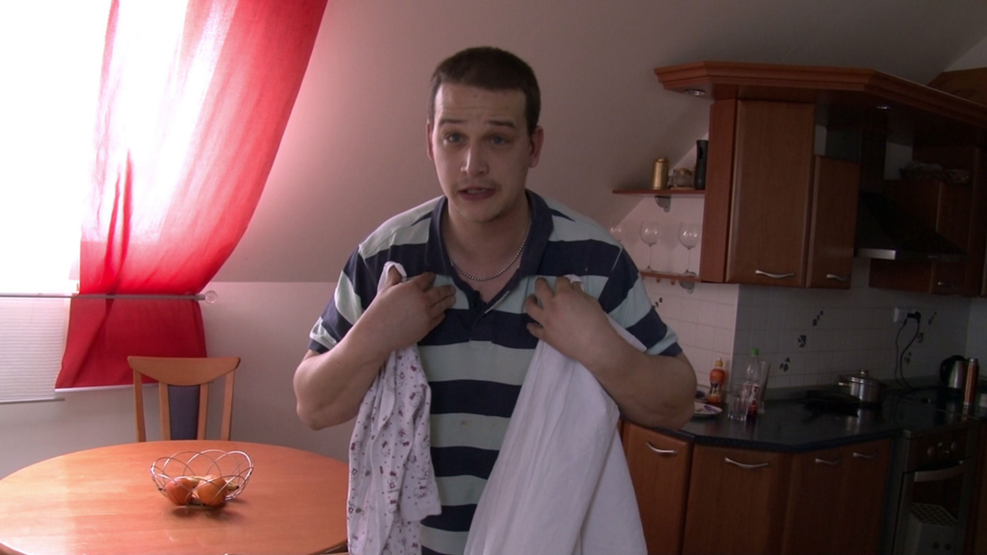 Výměna manželek: Punkerka zažije tvrdý režim! - 8 - GALERIE: Výměna manželek: Punkerka zažije tvrdý režim! (8/15)