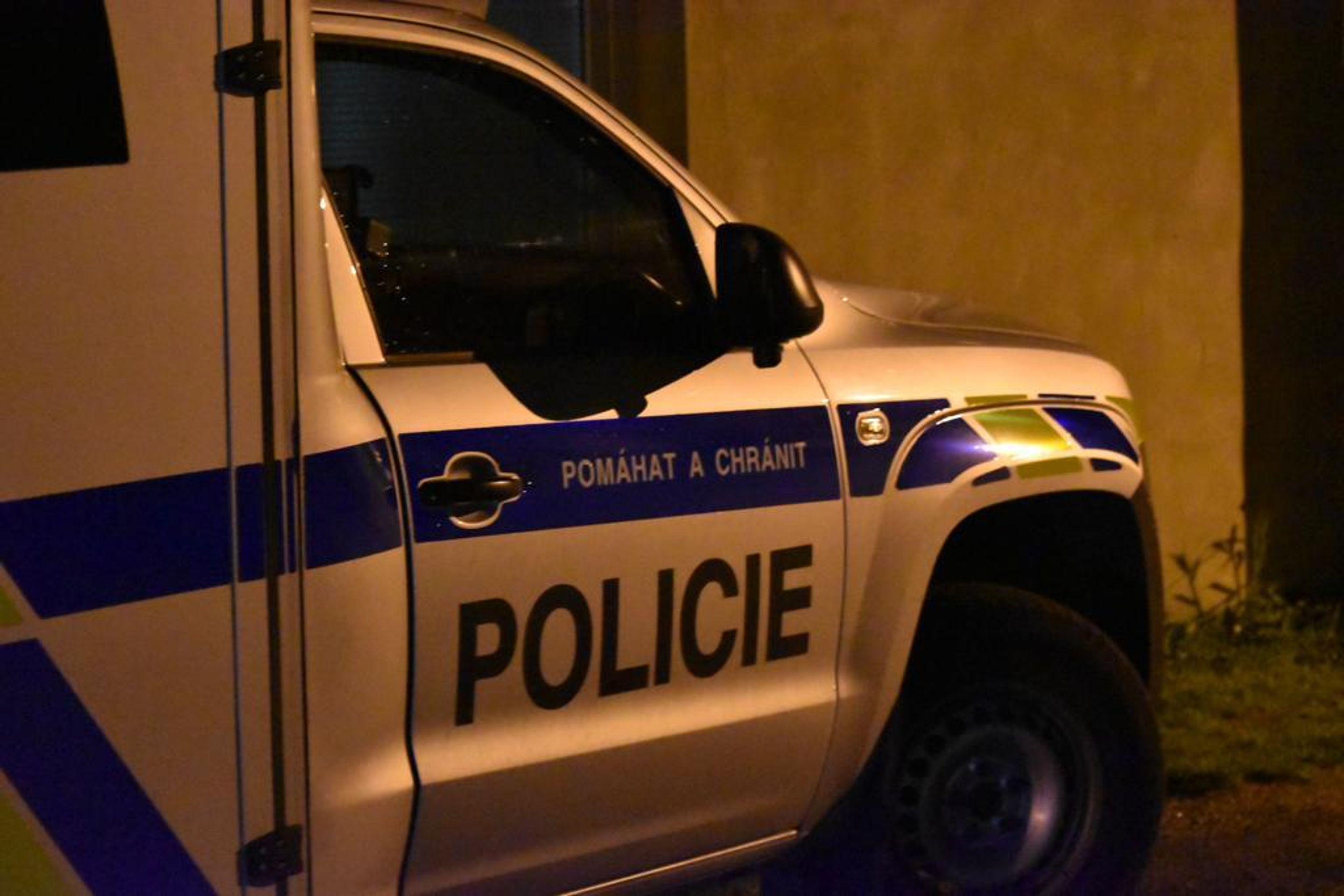 Napadení v Ješíně - 2 - GALERIE: Policie vyšetřuje napadení v Ješíně (4/5)