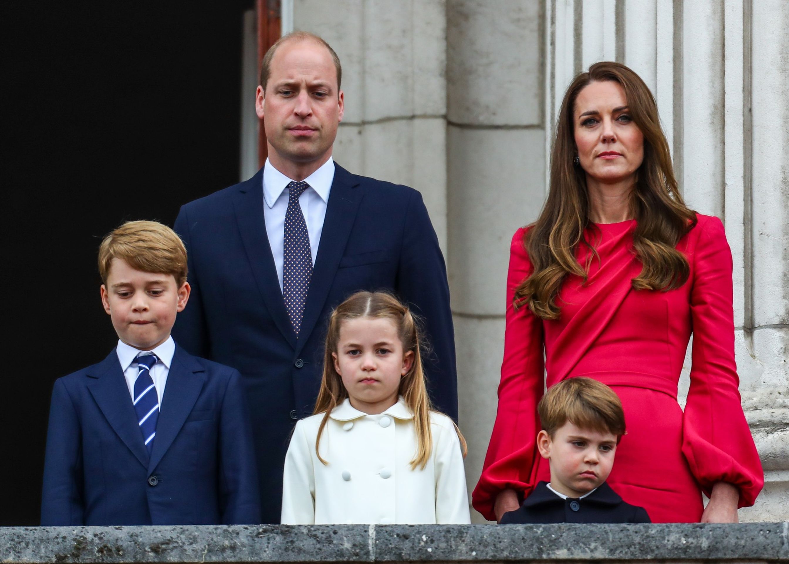 Královská rodina - Princezna Charlotte a princ George (9/16)