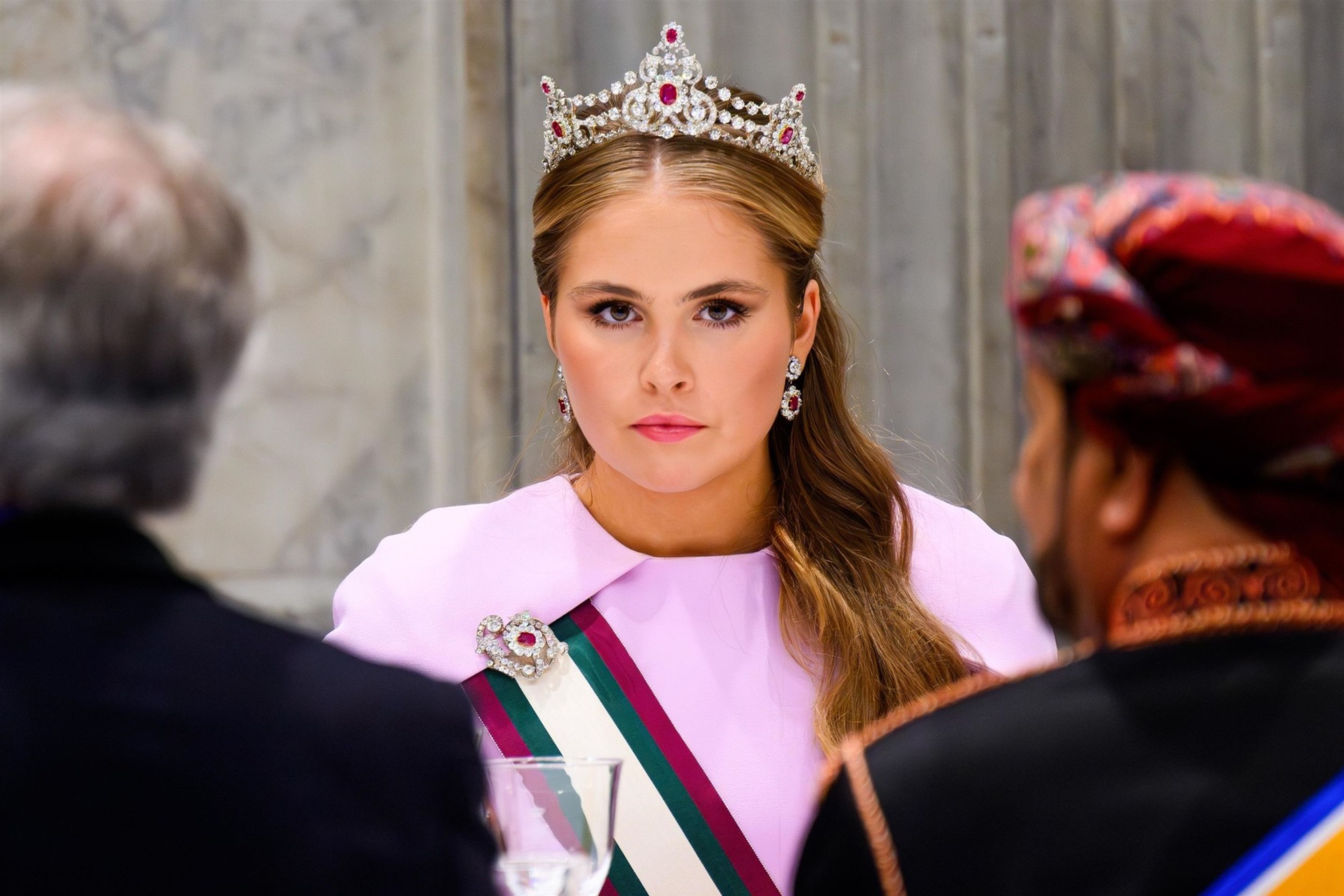 Princezna Catharina-Amalia na státním banketu v královském paláci, 15. 4. 2025 Amsterdam - Princezna Catharina-Amalia (4/4)