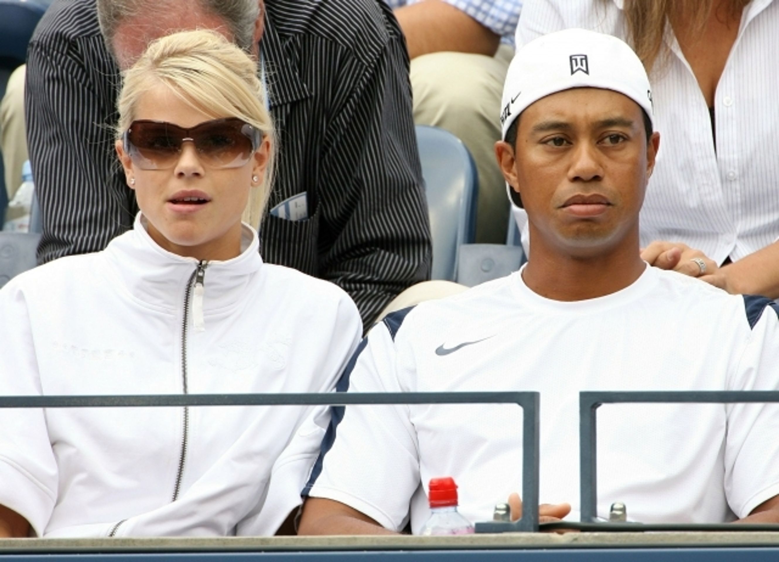 Tiger Woods a Elin Nordegren - 2 - GALERIE: Tiger Woods, Elin Nordegrenová, Lindsey Vonnová (8/8)