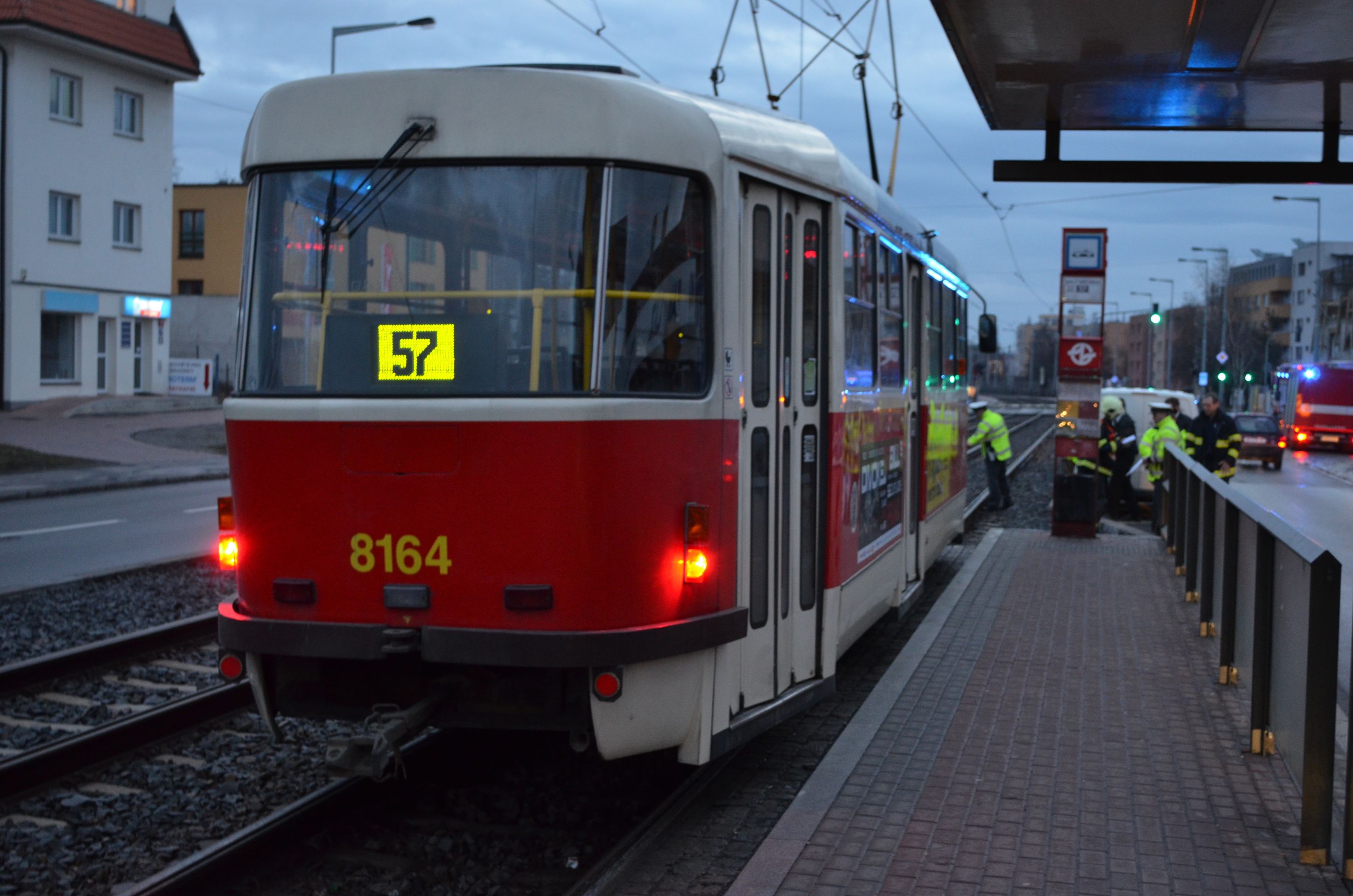 GALERIE: Smrtelná nehoda tramvaje a chodce - 2 - GALERIE: Smrtelná nehoda tramvaje a chodce (5/6)