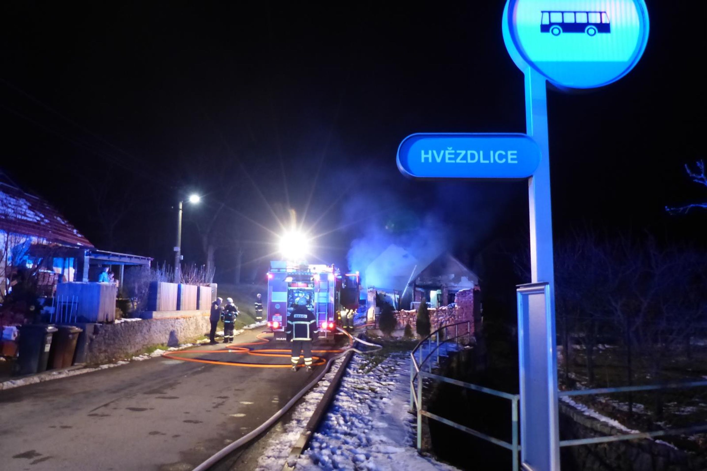 Požár domu v obci Staré Hvězdlice na Vyškovsku (7) - Požár domu v obci Staré Hvězdlice na Vyškovsku (7/11)