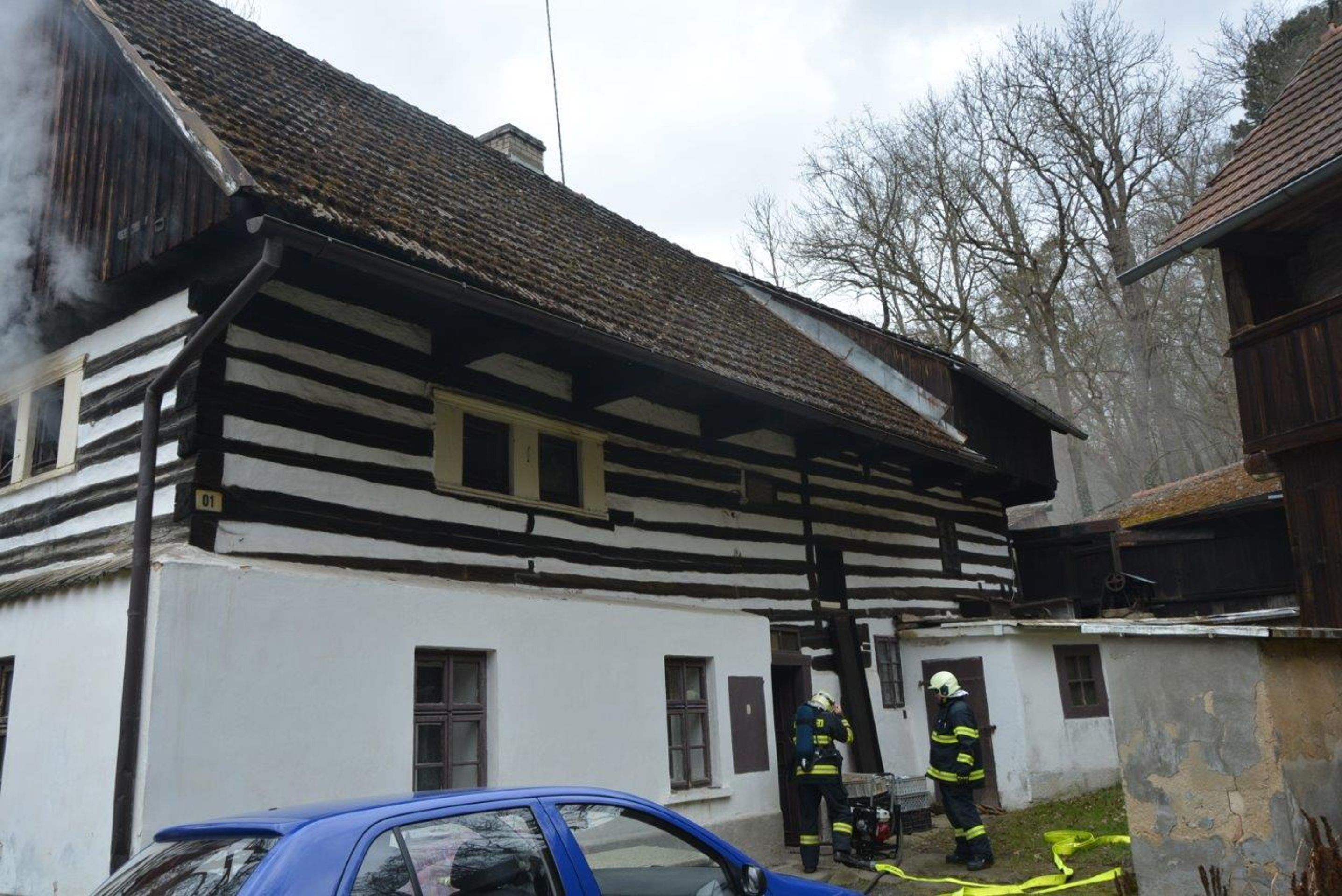 Při požáru v mlýně, kde se natáčela pohádka S čerty nejsou žerty, zemřel člověk - 3 - GALERIE: Při požáru v mlýně, kde se natáčela pohádka S čerty nejsou žerty, zemřel člověk (6/8)