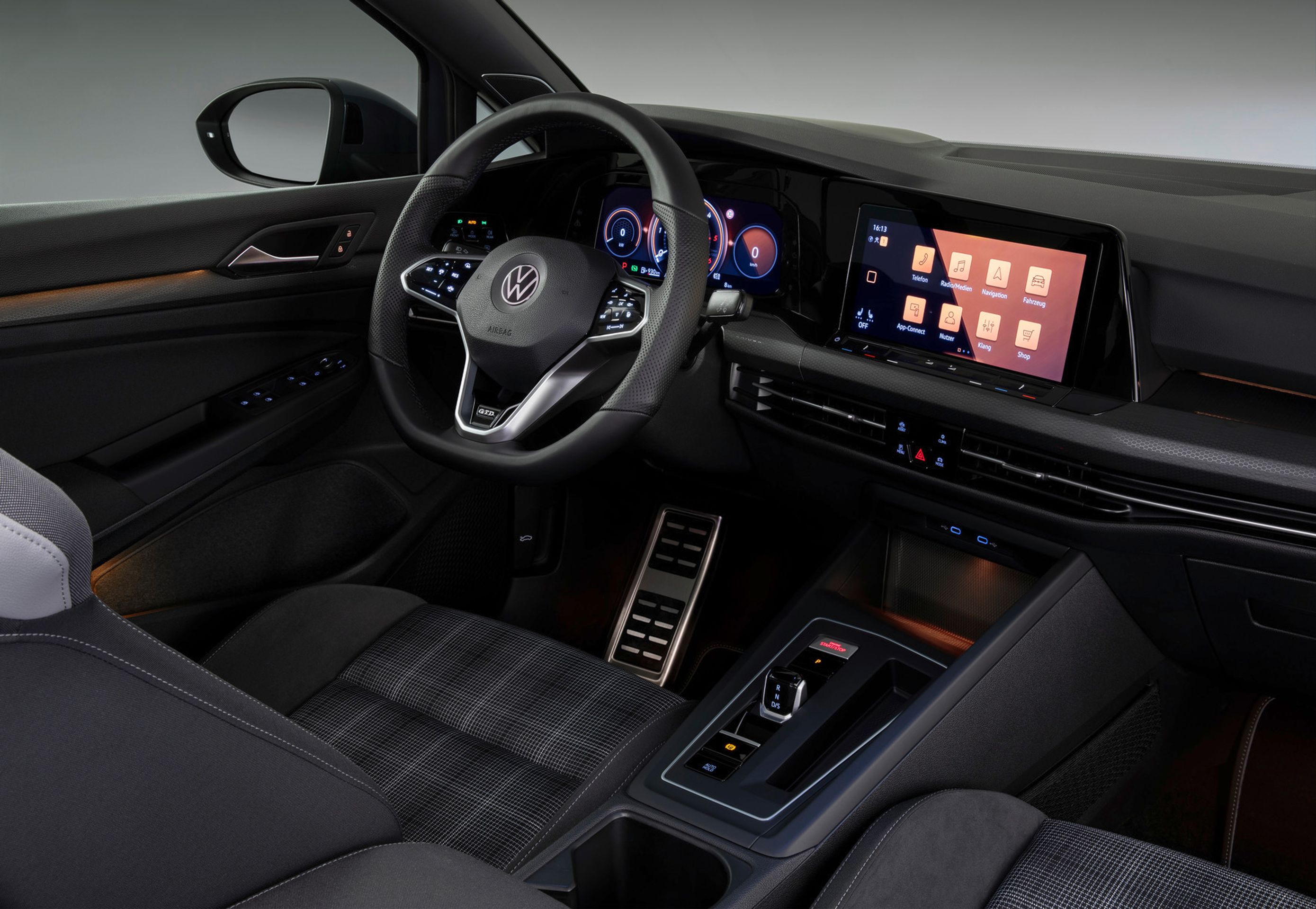 Nový VW Golf GTD - 13 - Fotogalerie: Nový VW Golf GTD (9/12)