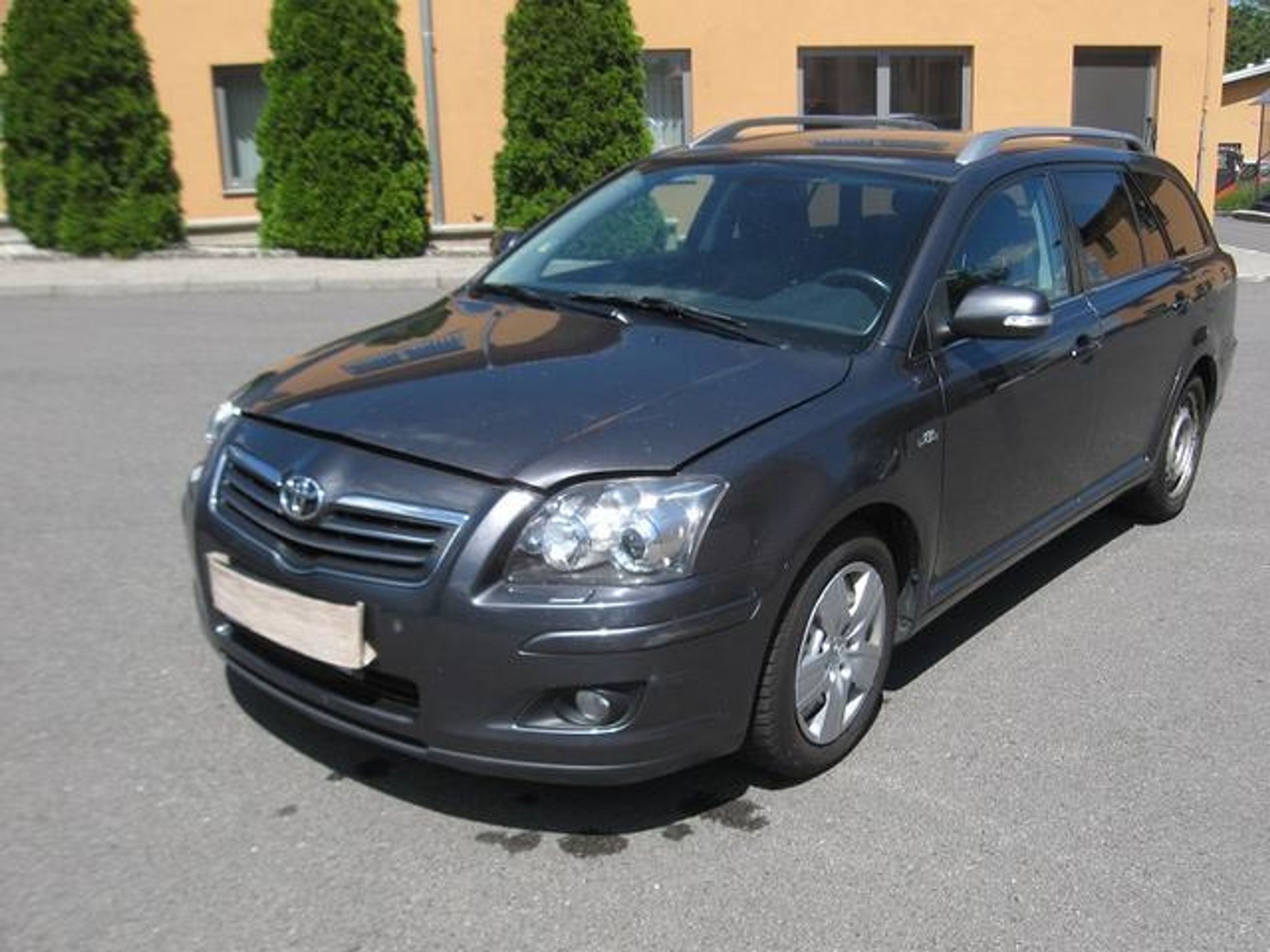 Dražba - Toyota Avensis - GALERIE: Dražba vozidel (9/27)