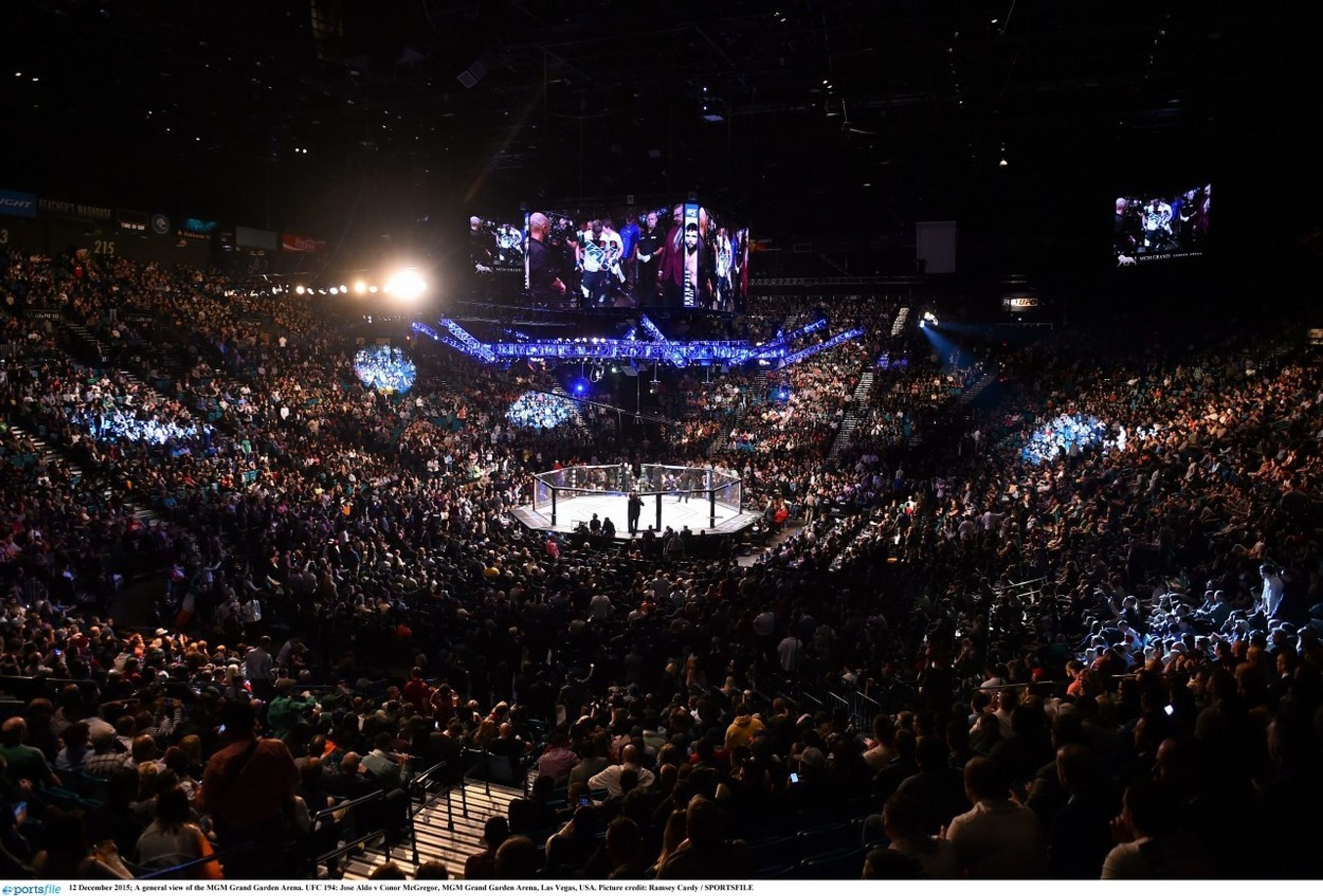 Conor McGregor vs. José Aldo - 2 - GALERIE: Conor McGregor vs. José Aldo (1/10)