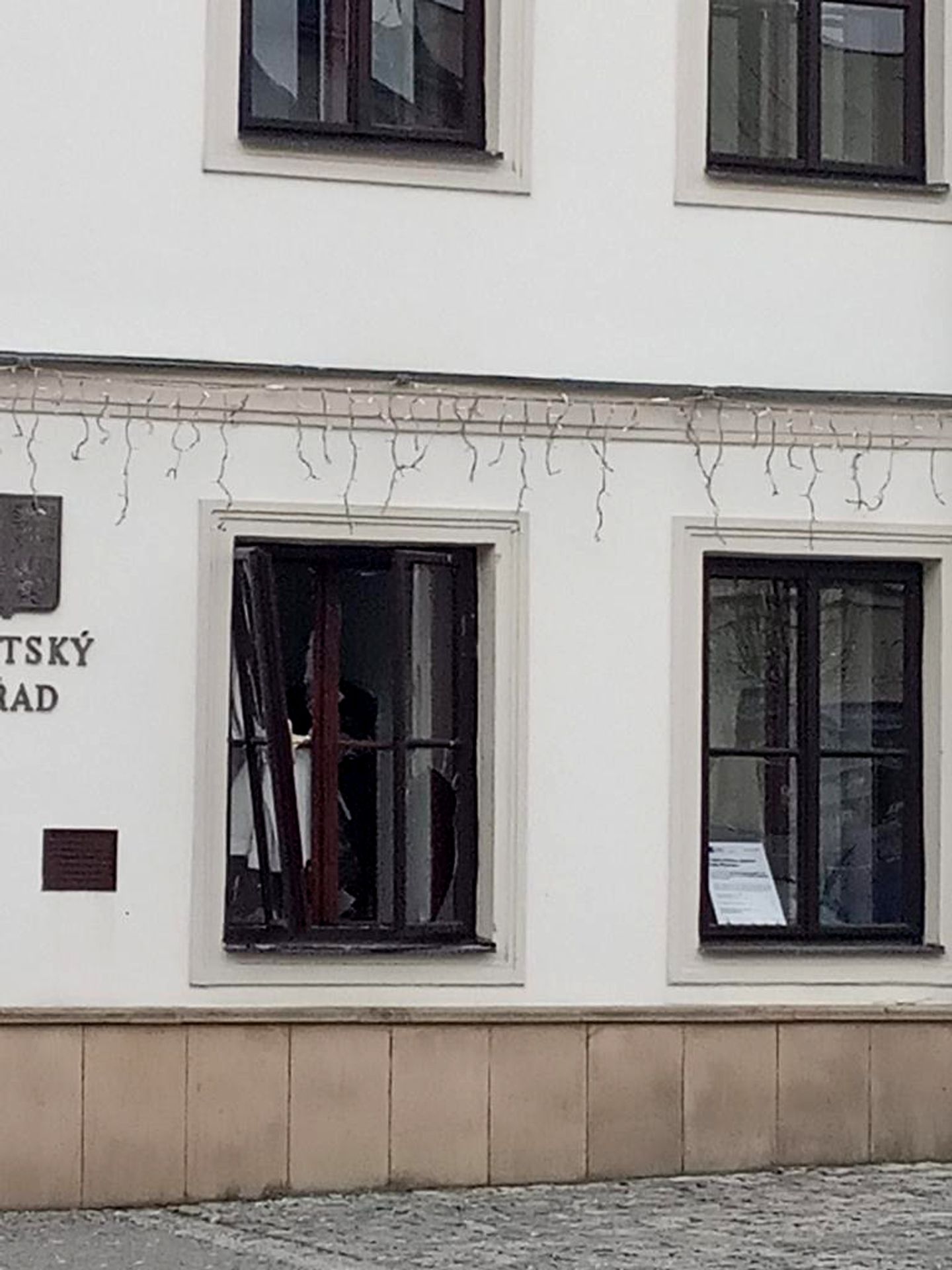 Exploze na radnici v Rýmařově - 3 - GALERIE: Radnicí v Rýmařově otřásl výbuch (12/12)