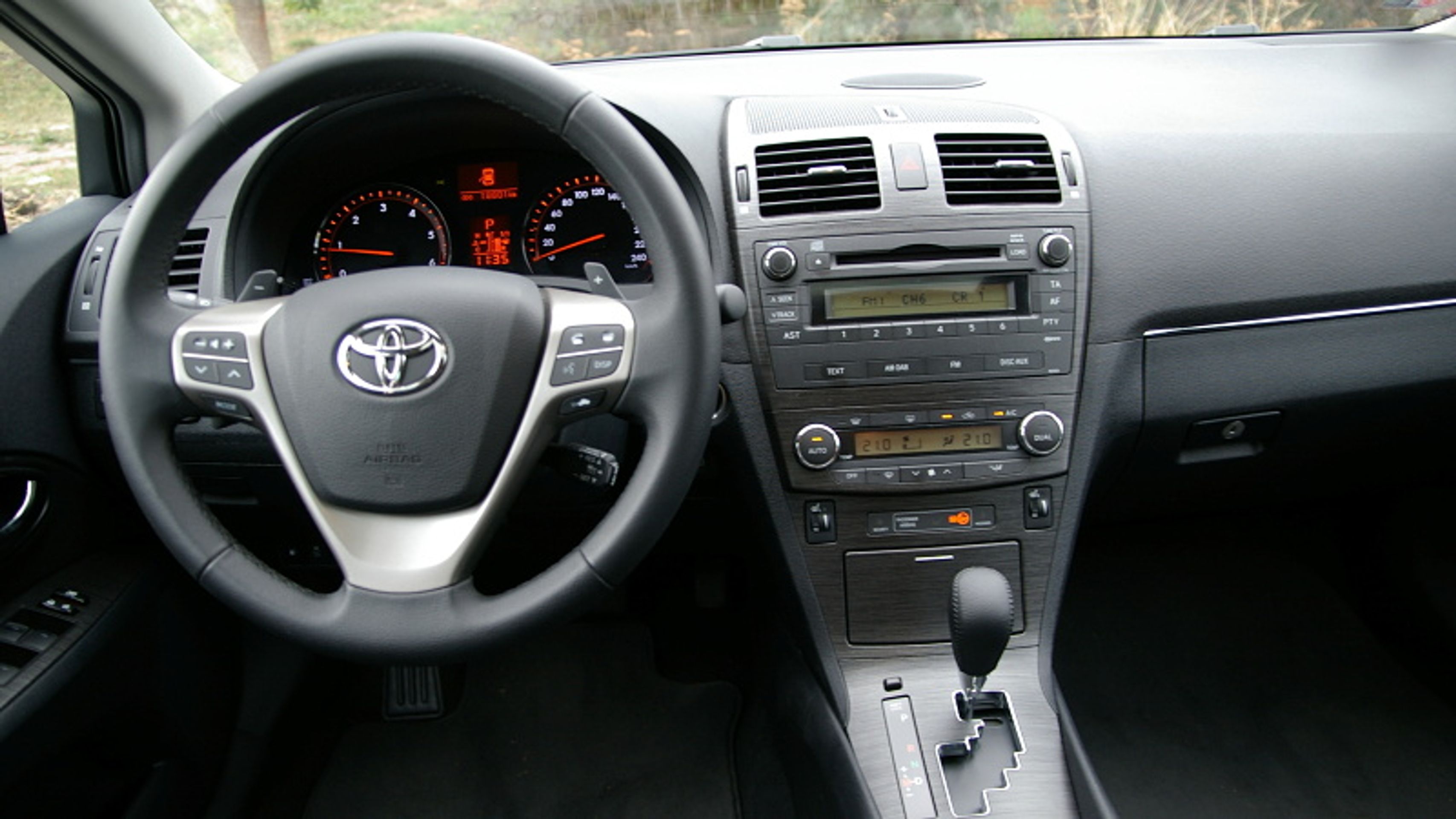 Toyota Avensis kombi-5 - GALERIE Toyota Avensis kombi (4/7)