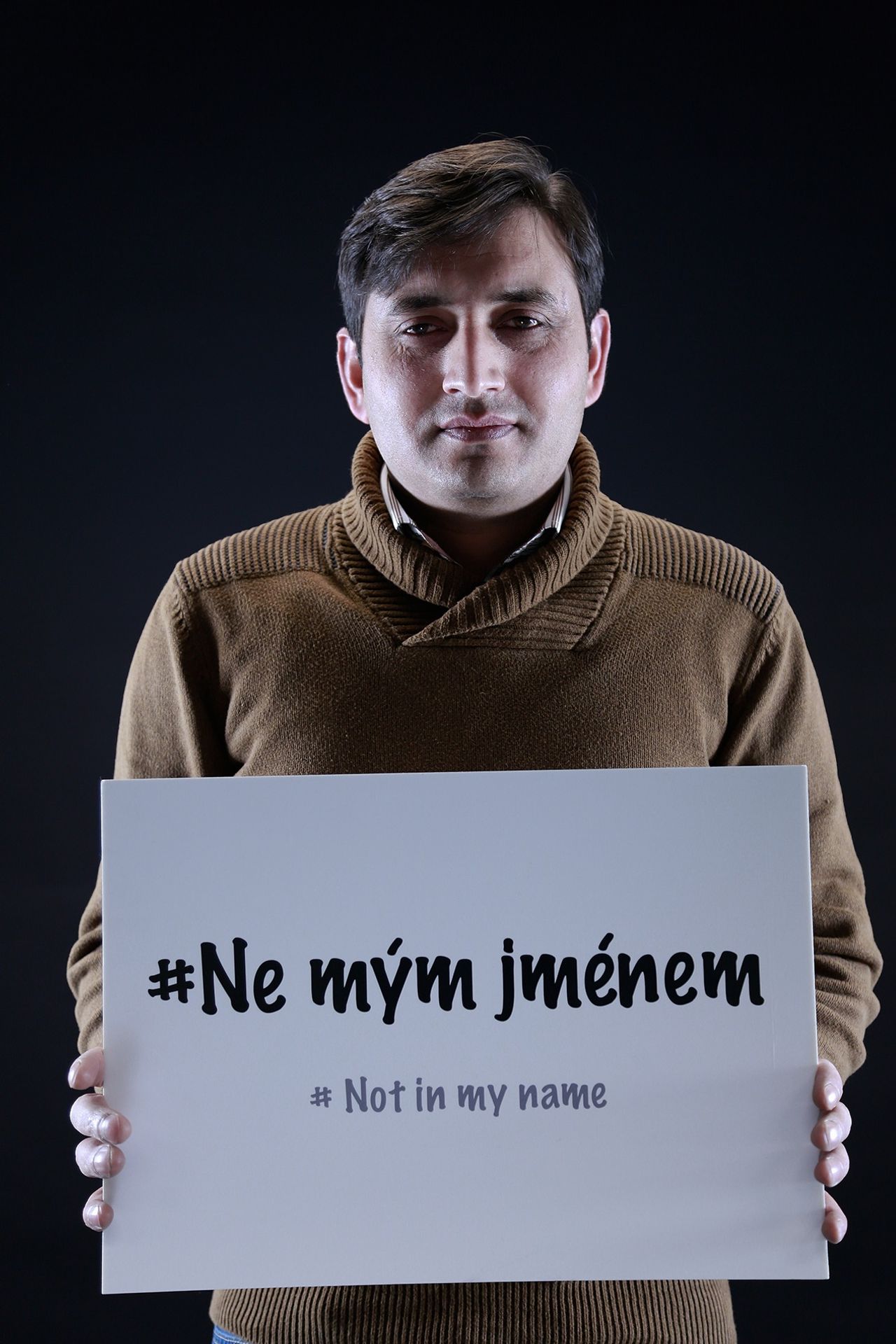 Ne mým jménem - 9 - GALERIE: Ne mým jménem (9/25)