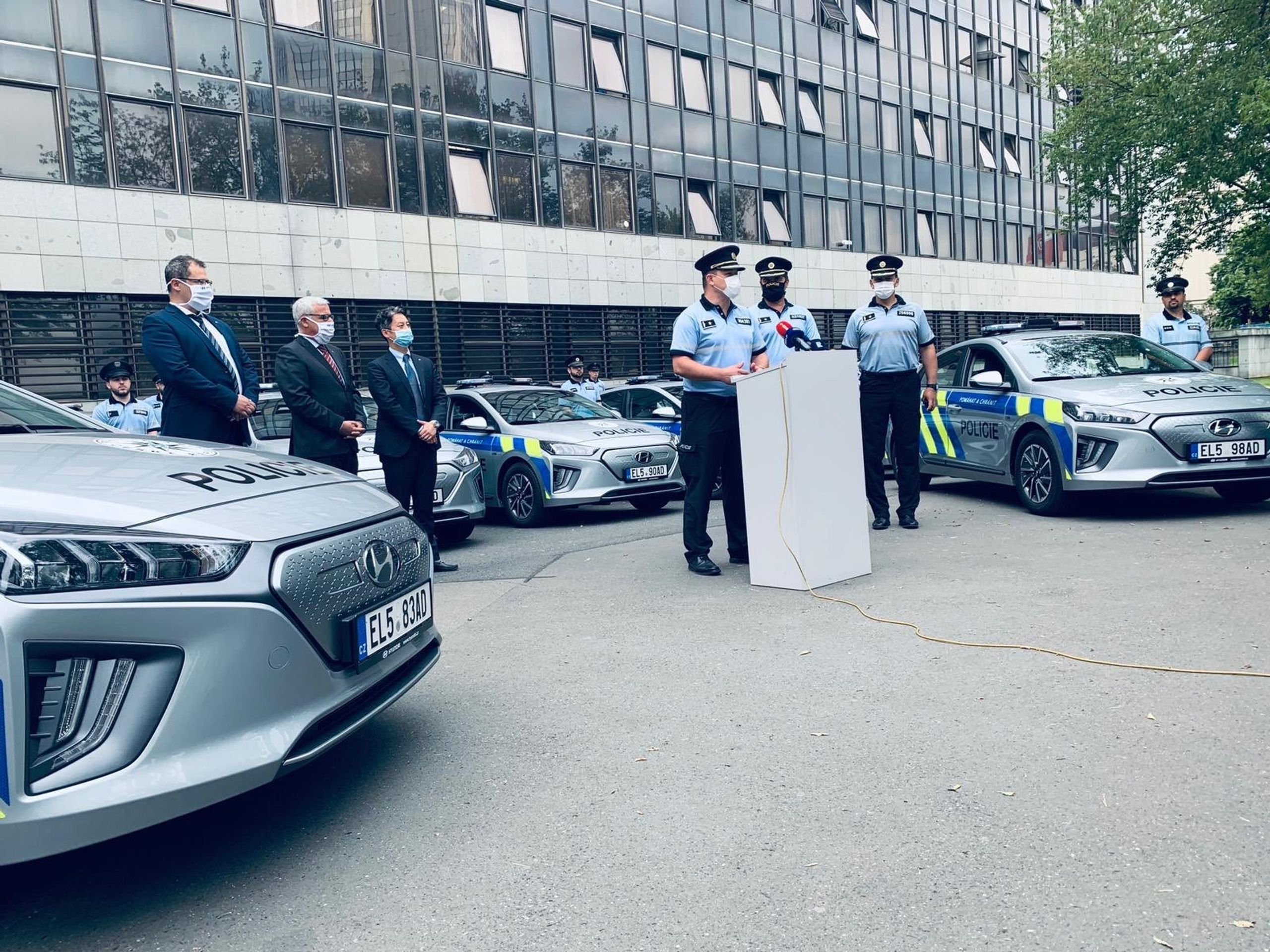 Policejní Hyundai Ioniq - 1 - GALERIE: Policie převzala dvacet elektromobilů (4/4)