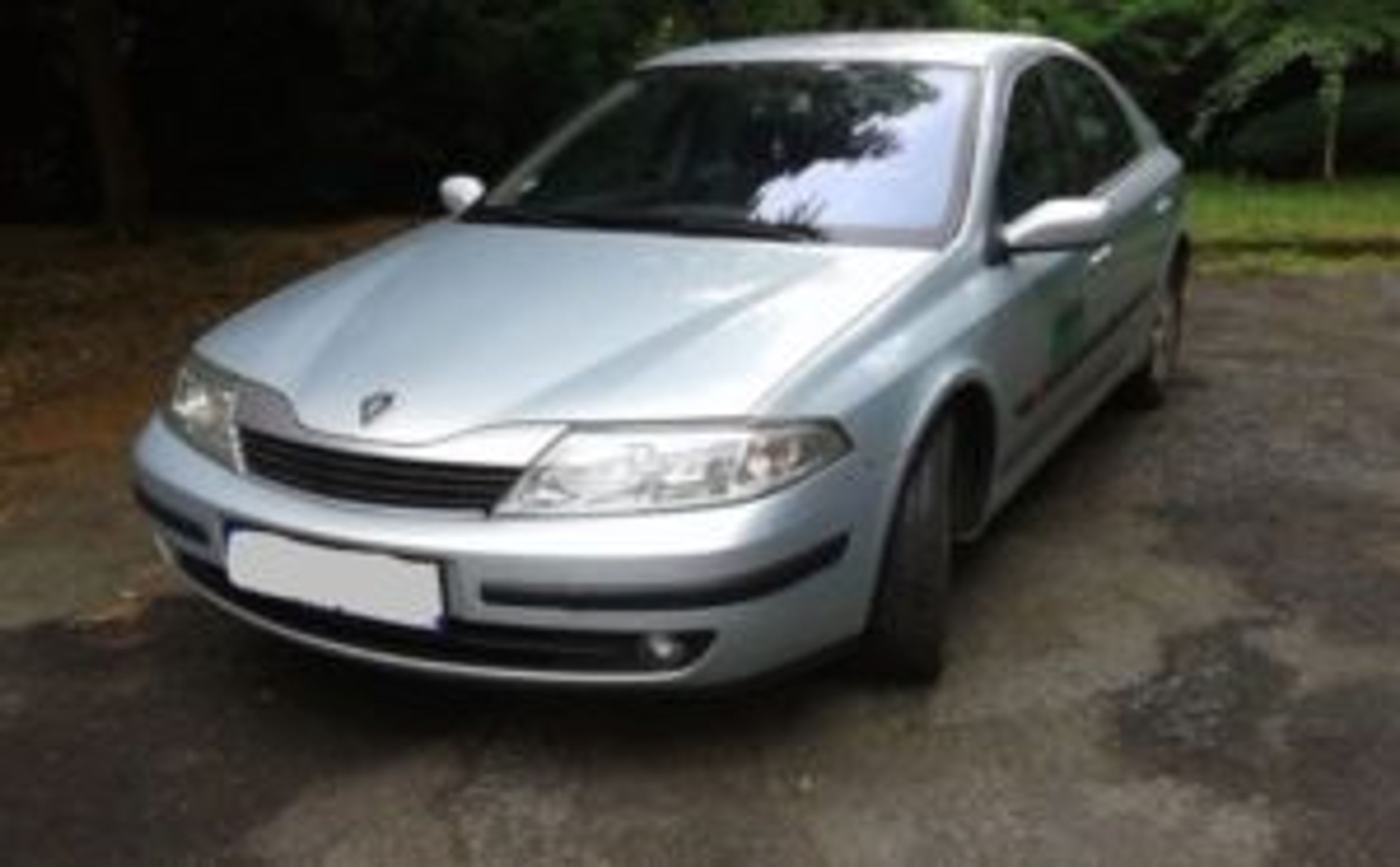 Renault Laguna - prodej nejvyšší nabídce - GALERIE: Dražba vozů z insolvence a od státu (1/19)