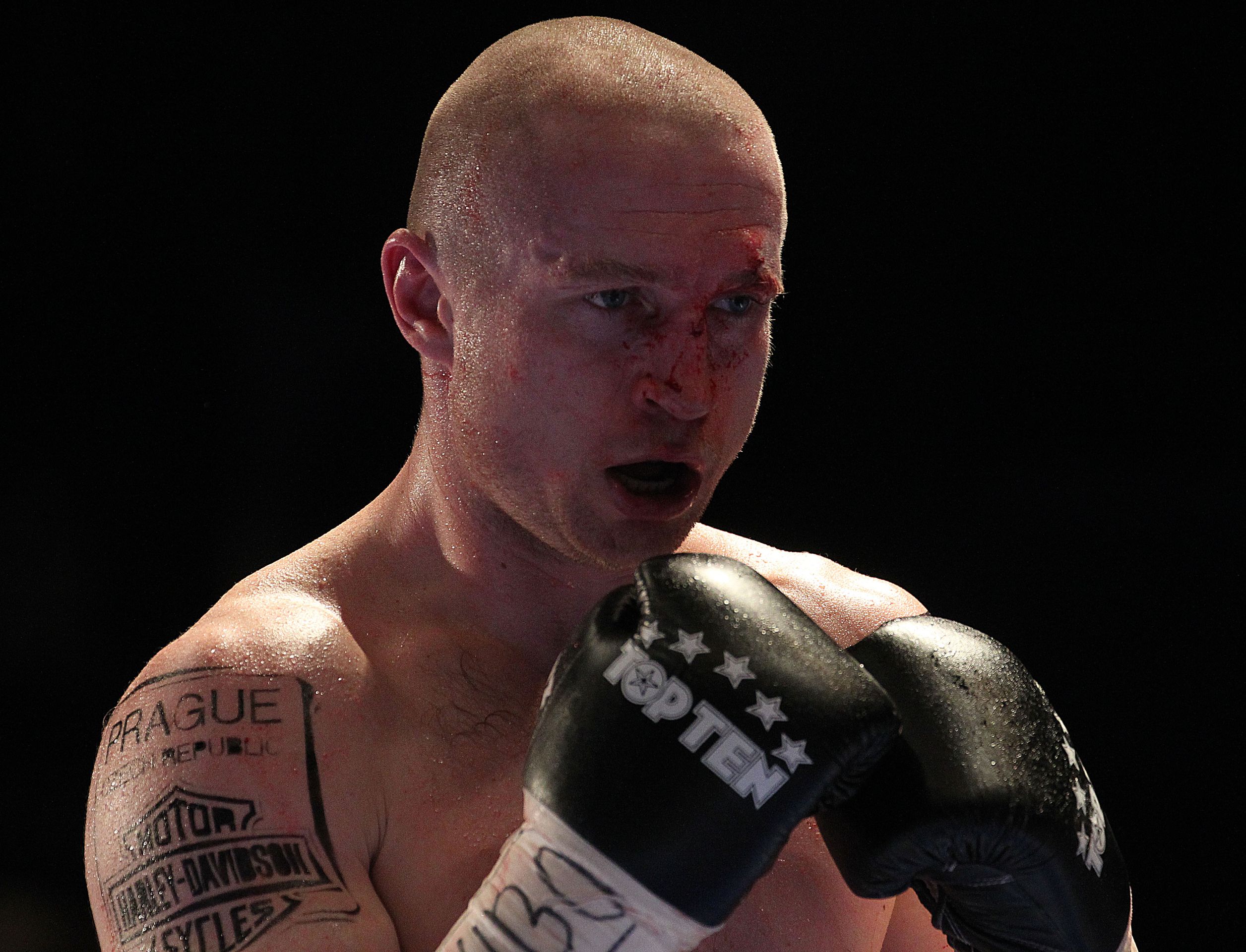 Lukáš Konečný vs Zaurbek Bajsangurov - GALERIE - Podporovatelé Miloše Zemana (4/17)