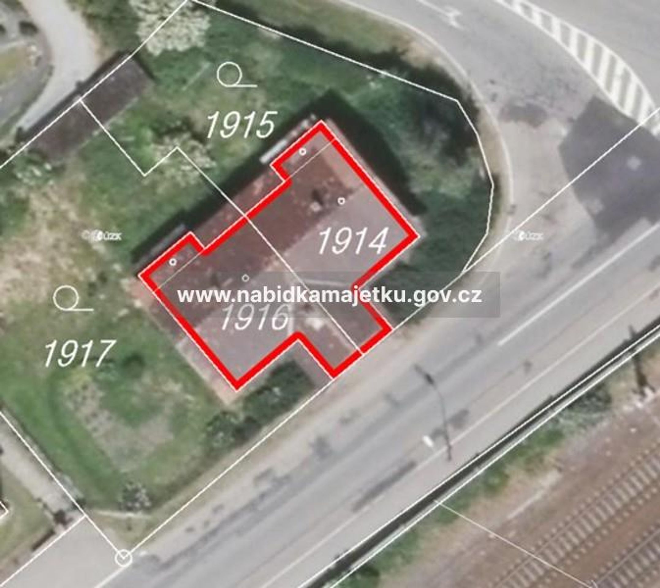 Za 1,28 milionu se v Benešově nabízí dvojdomek se dvěma byty (2) - Majetek nabízený státem (10/25)