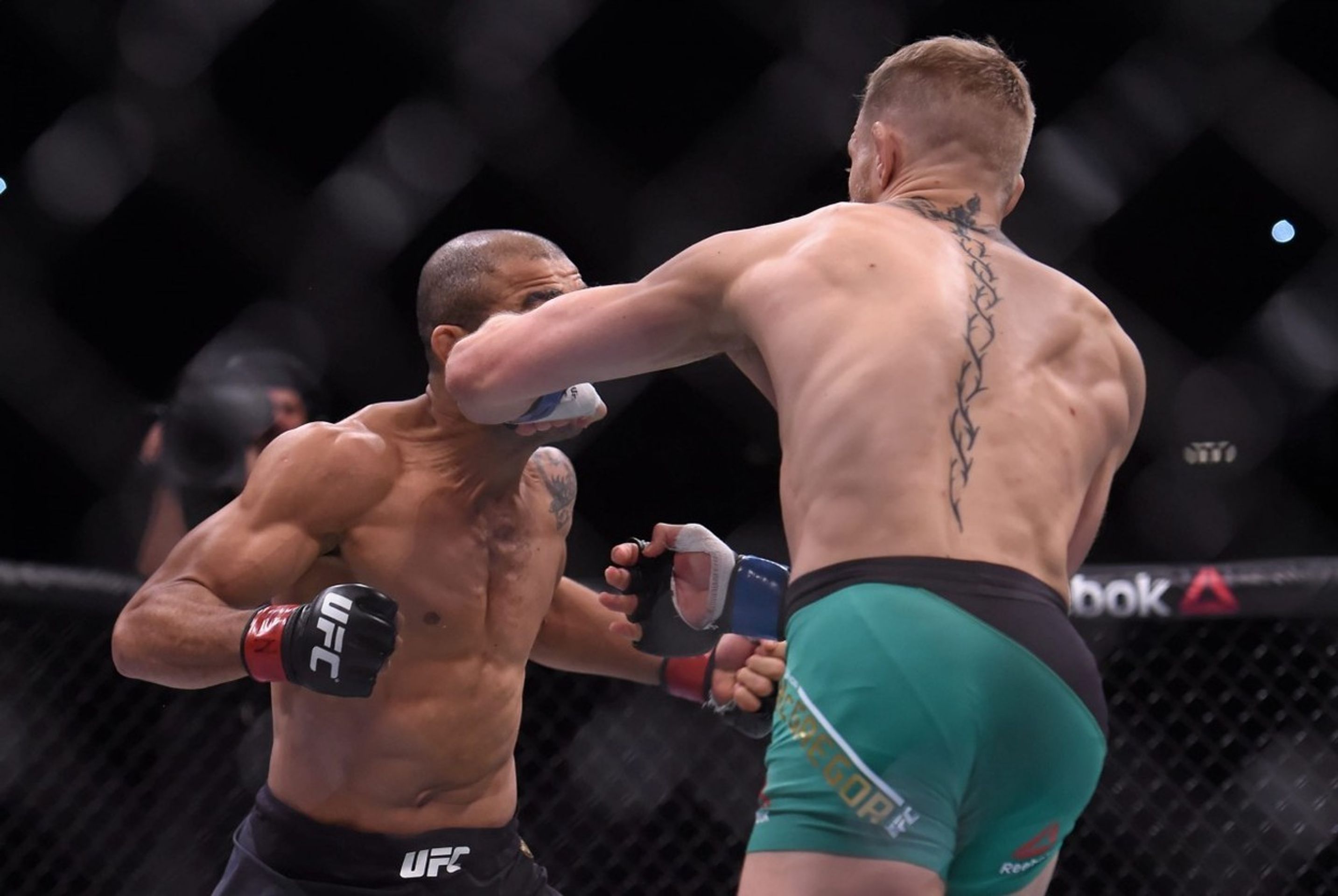 Conor McGregor vs. José Aldo - 3 - GALERIE: Conor McGregor vs. José Aldo (5/10)