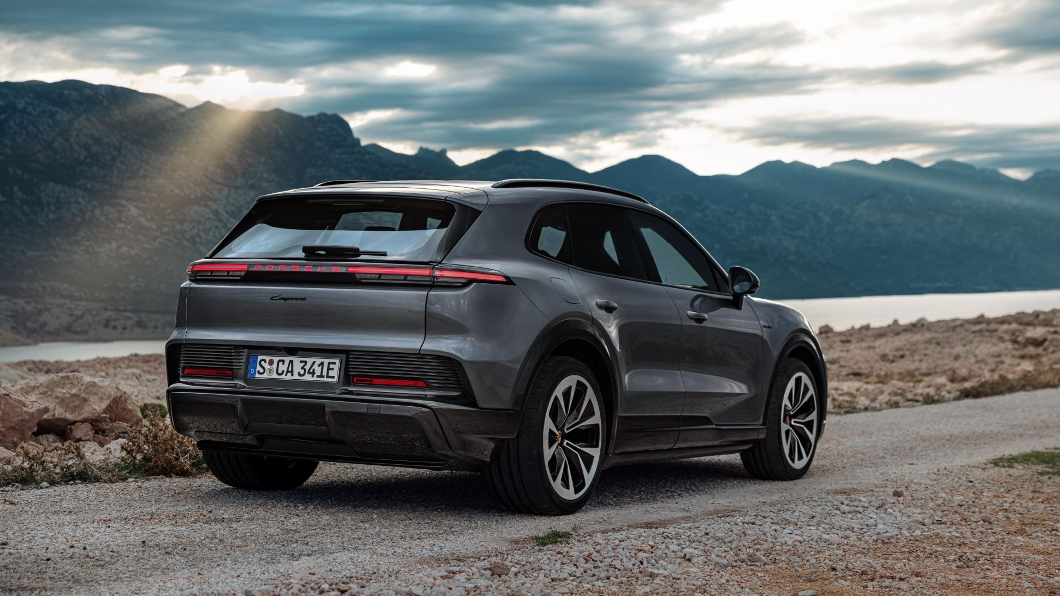 Porsche Cayenne Electric - Porsche Cayenne Electric (2/15)