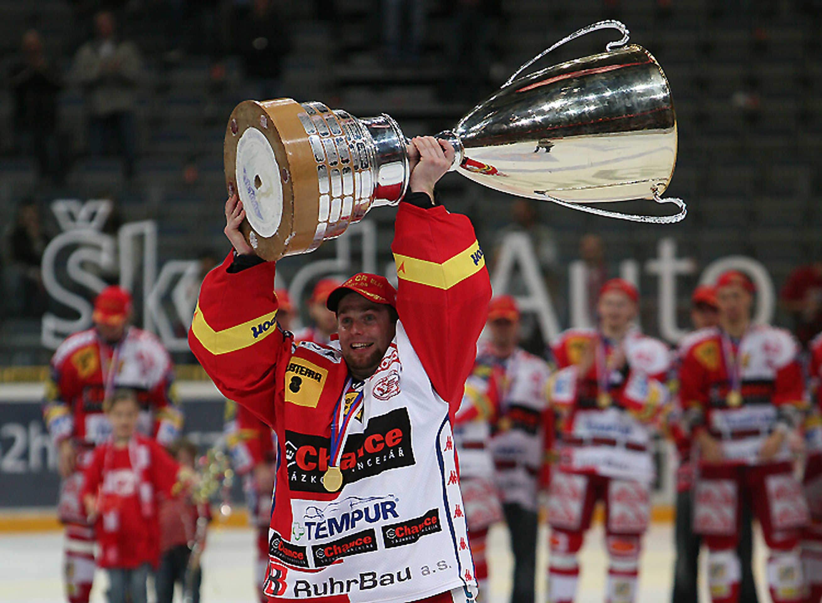 HC Slavia Praha získala mistrovský titul - Videa fanoušků: Růžička a spol. jsou mistry! (1/16)