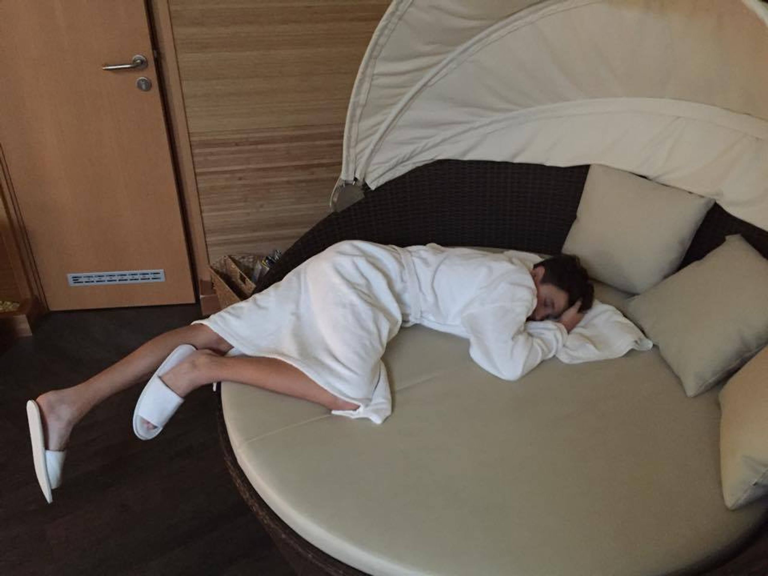 SuperStar 2015: TOP 6 si užívá wellness a vířivku - 2 - Galerie: Finalisti SuperStar ve wellness centru (15/15)