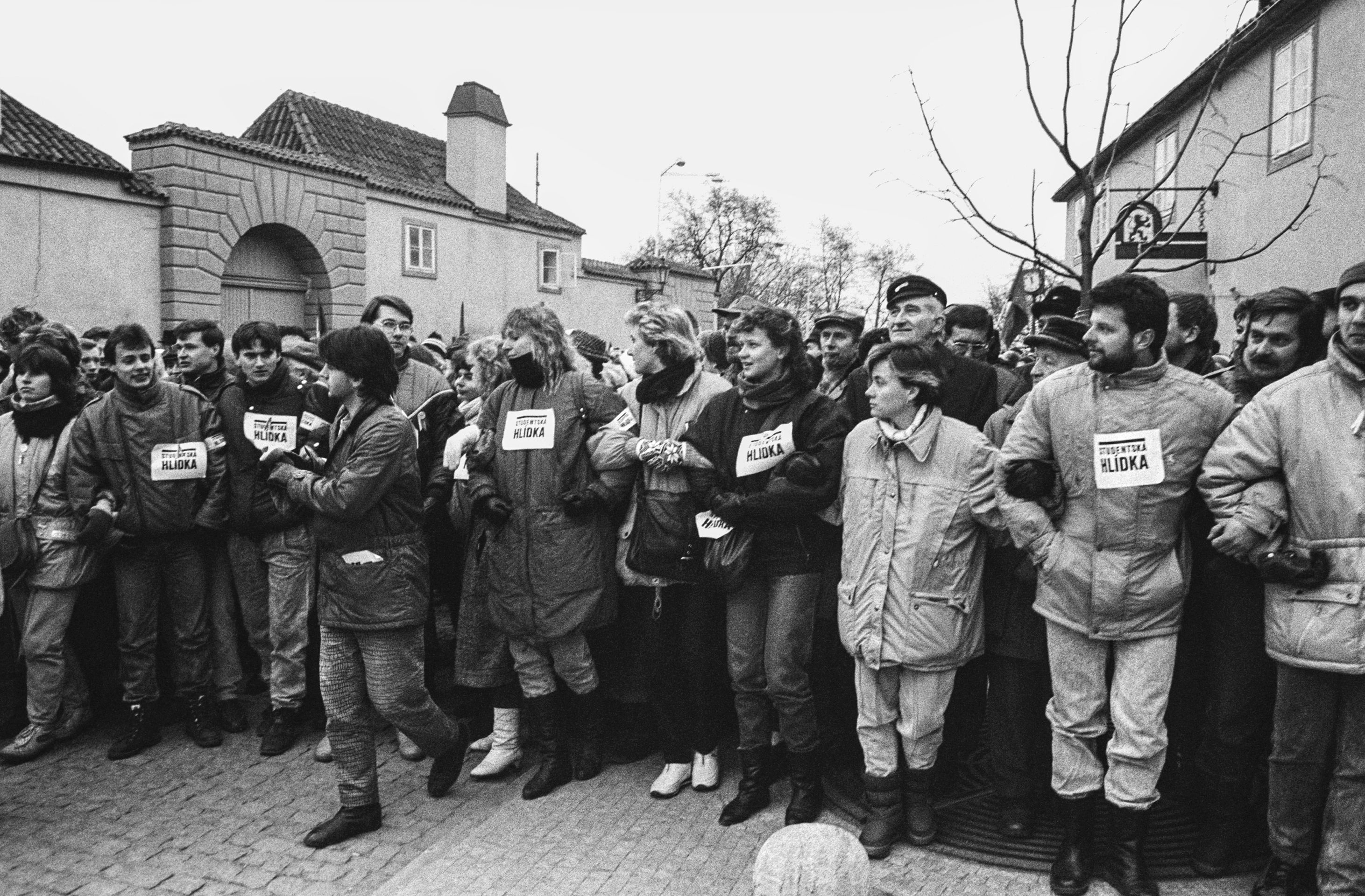 Historické fotografie z revolučního roku 1989 - 10 - GALERIE: Historické fotografie z revolučního roku 1989 (10/20)