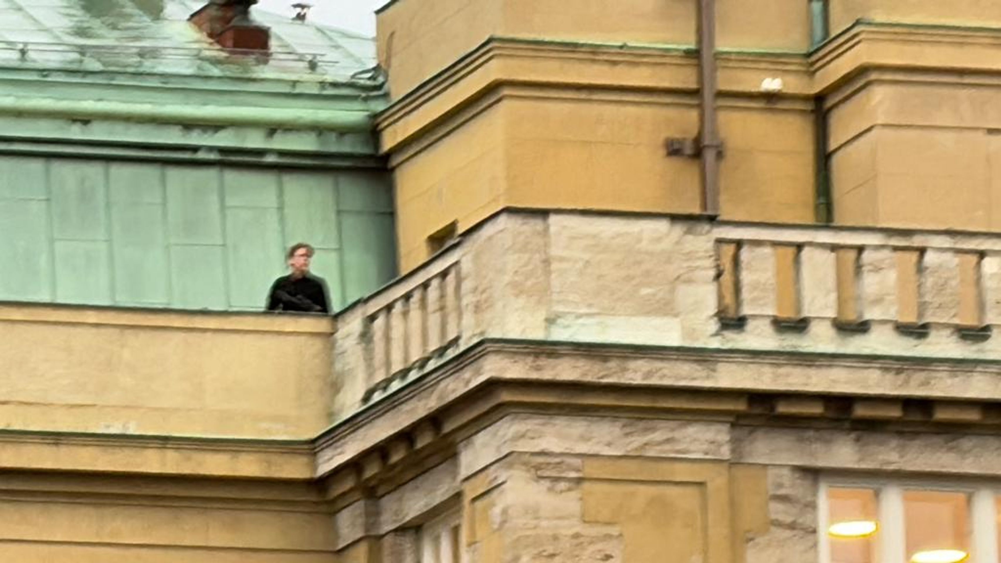 Střelba ve škole v Praze - Střelba na pražské škole (12/14)