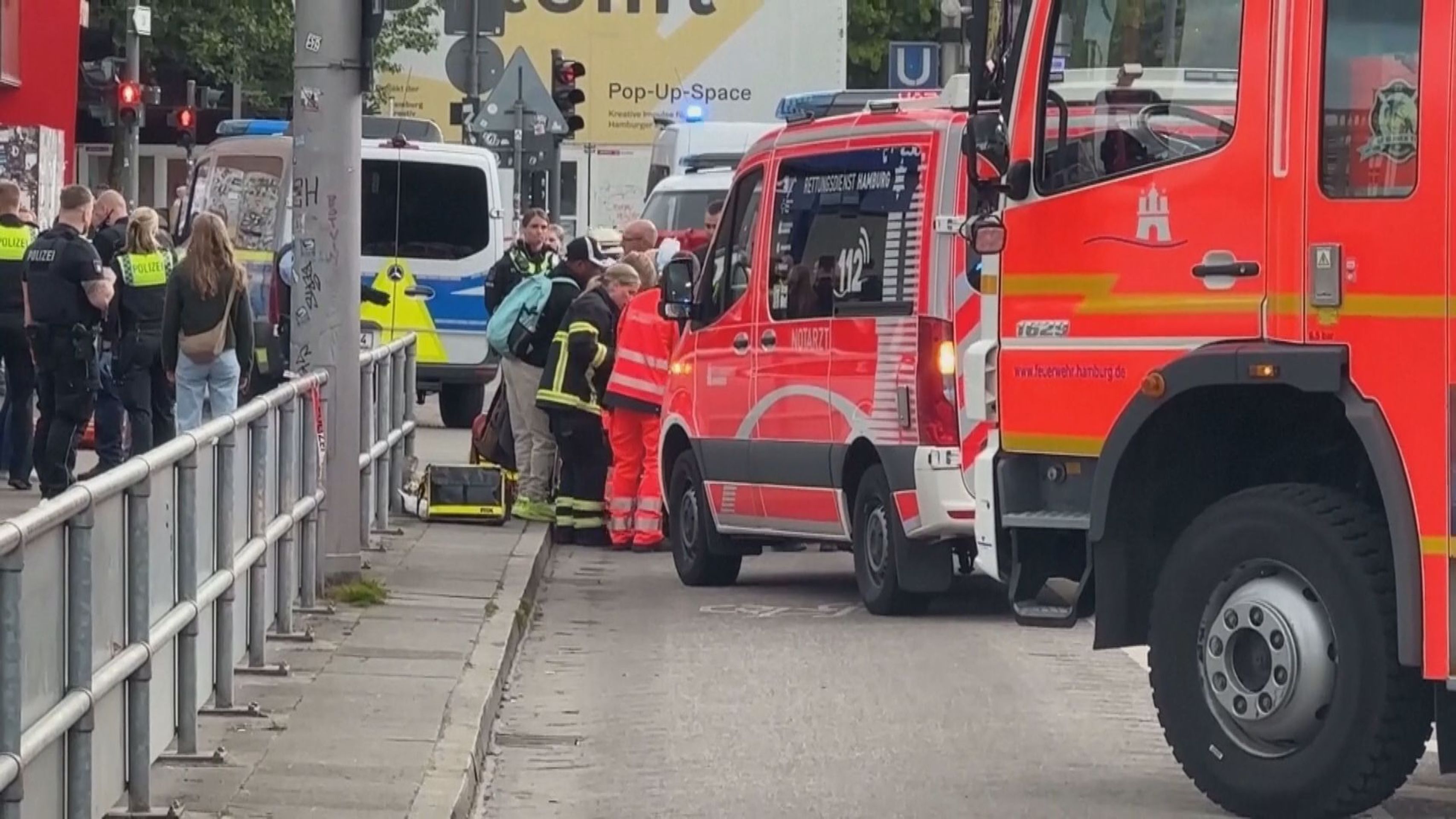 Útok nožem na hamburském nádraží - Útok nožem v Hamburku (4/6)