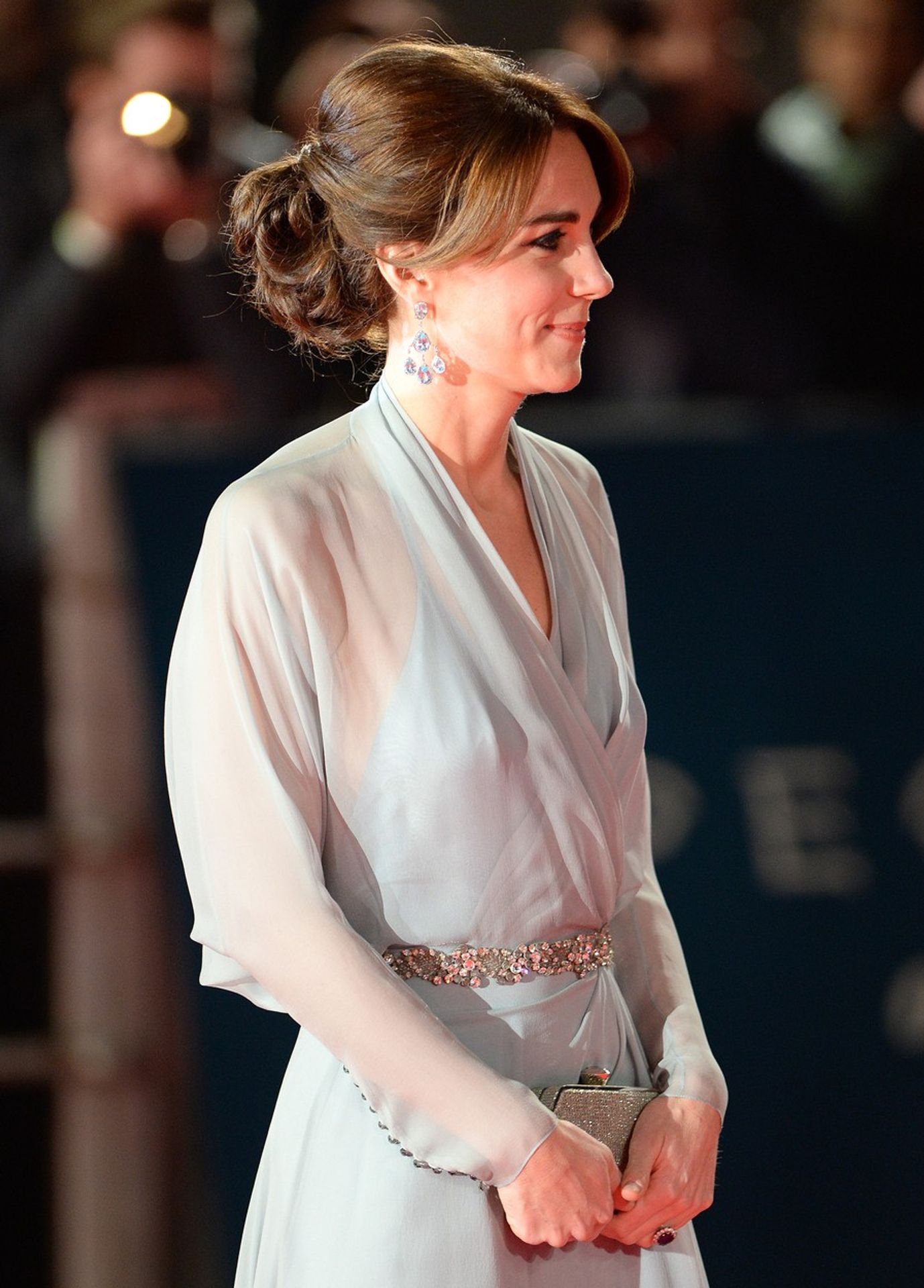 Kate Middleton si nevzala podprsenku - 7 - GALERIE: Kate Middleton si nevzala podprsenku (7/7)