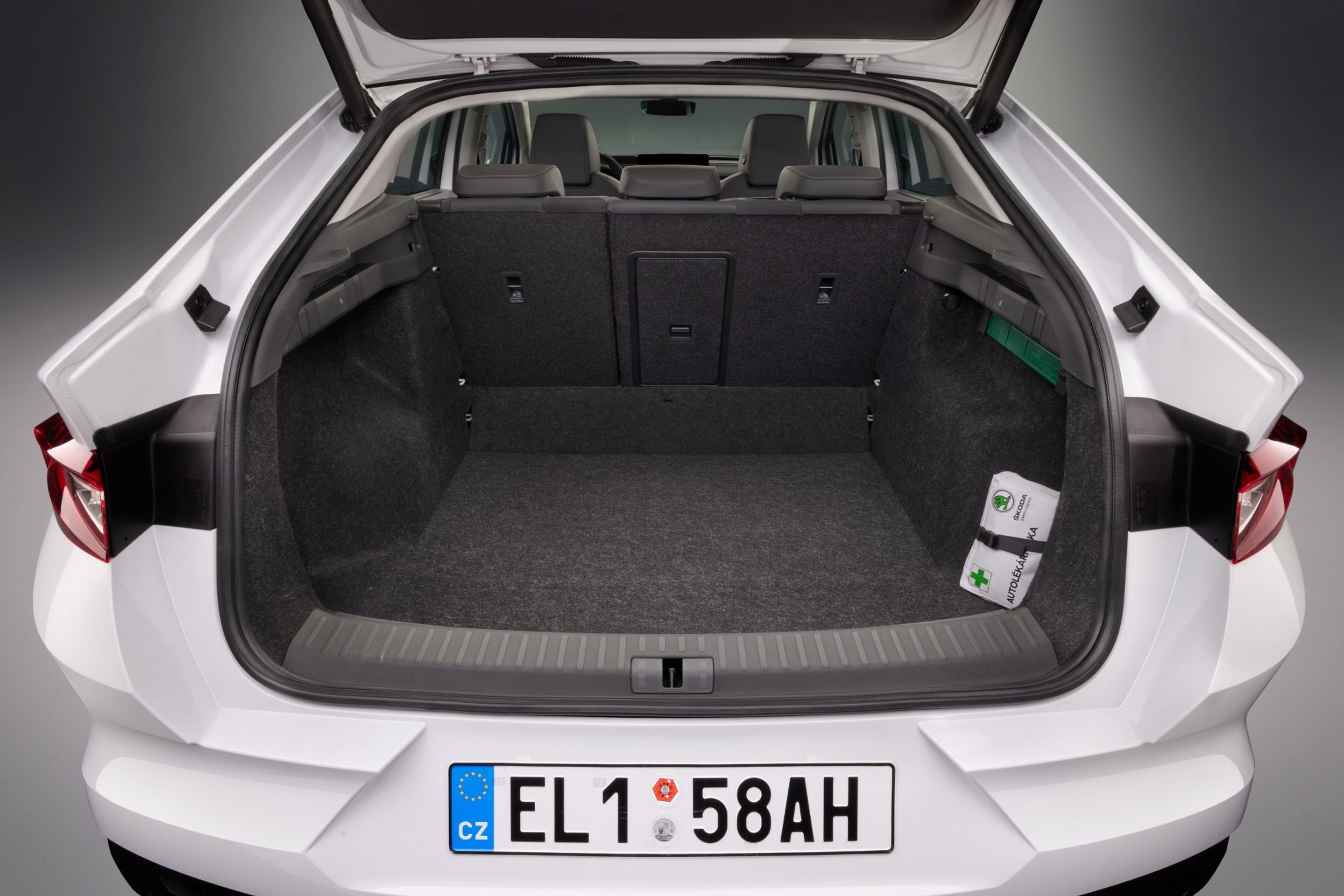 Škoda Enyaq Coupé iV - Enyaq Coupé iV se zkosenou zádí (6/15)