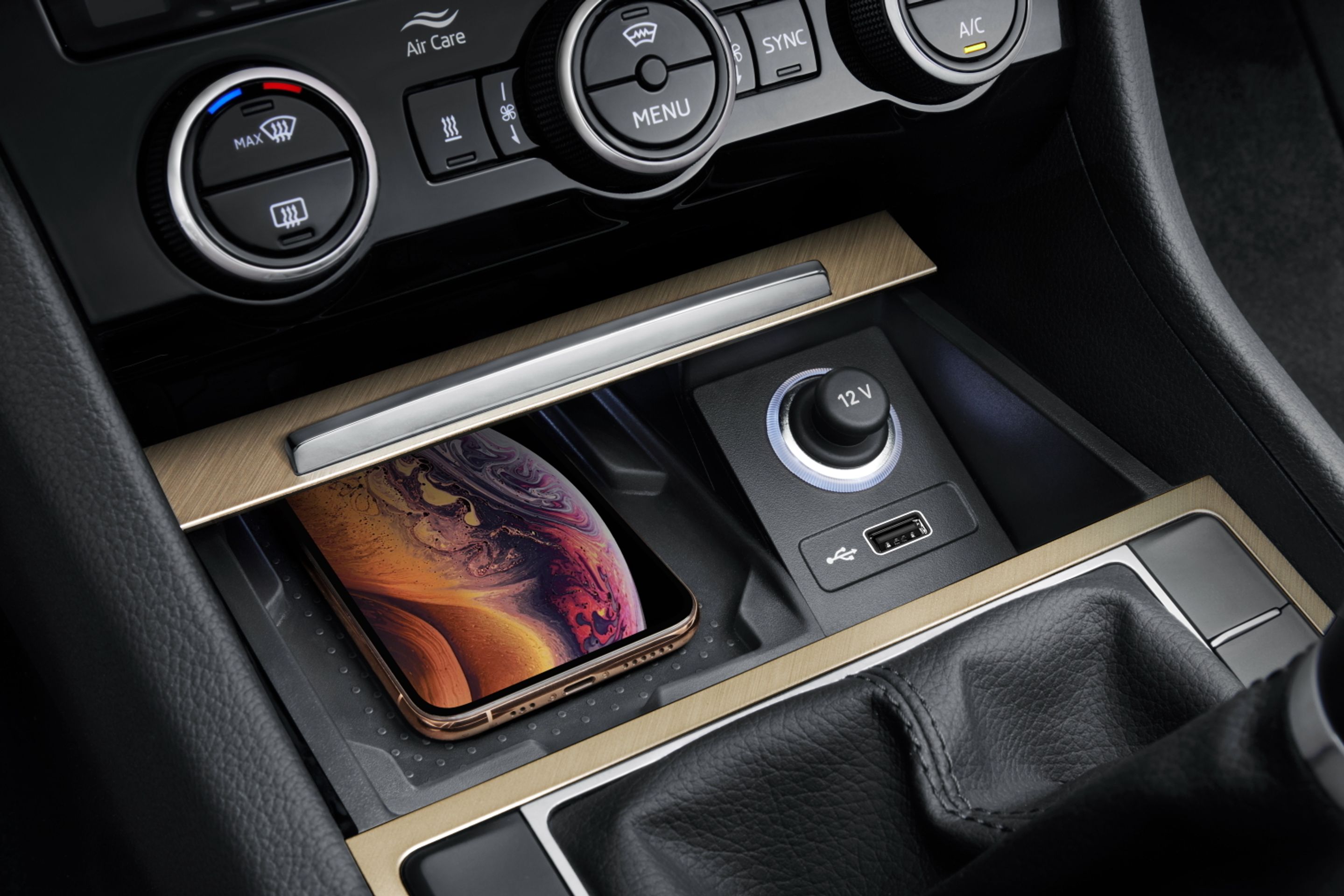 Modernizovaná Škoda Superb - 18 - Fotogalerie: Modernizovaná Škoda Superb (11/25)
