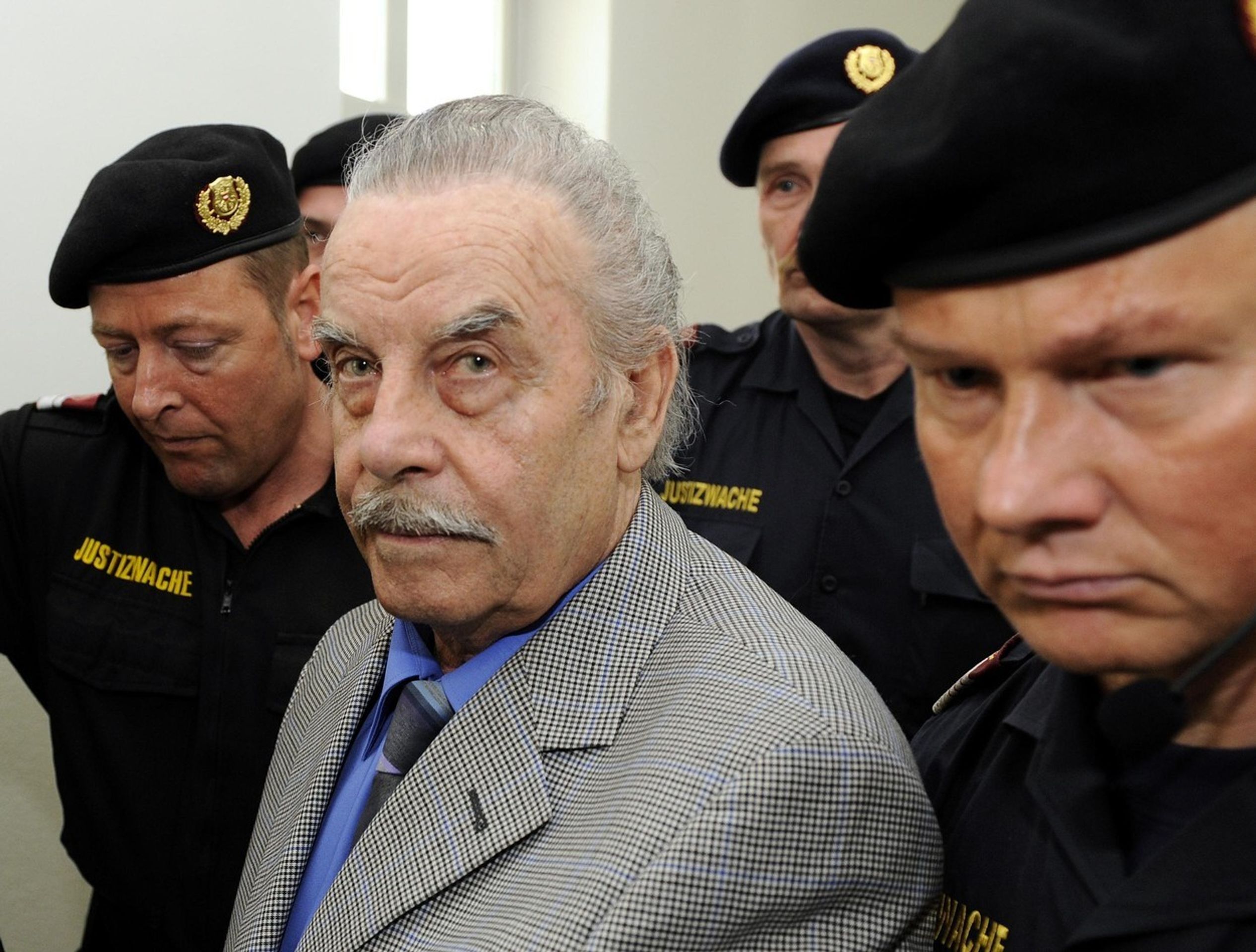 Josef Fritzl - Josef Fritzl (14/14)