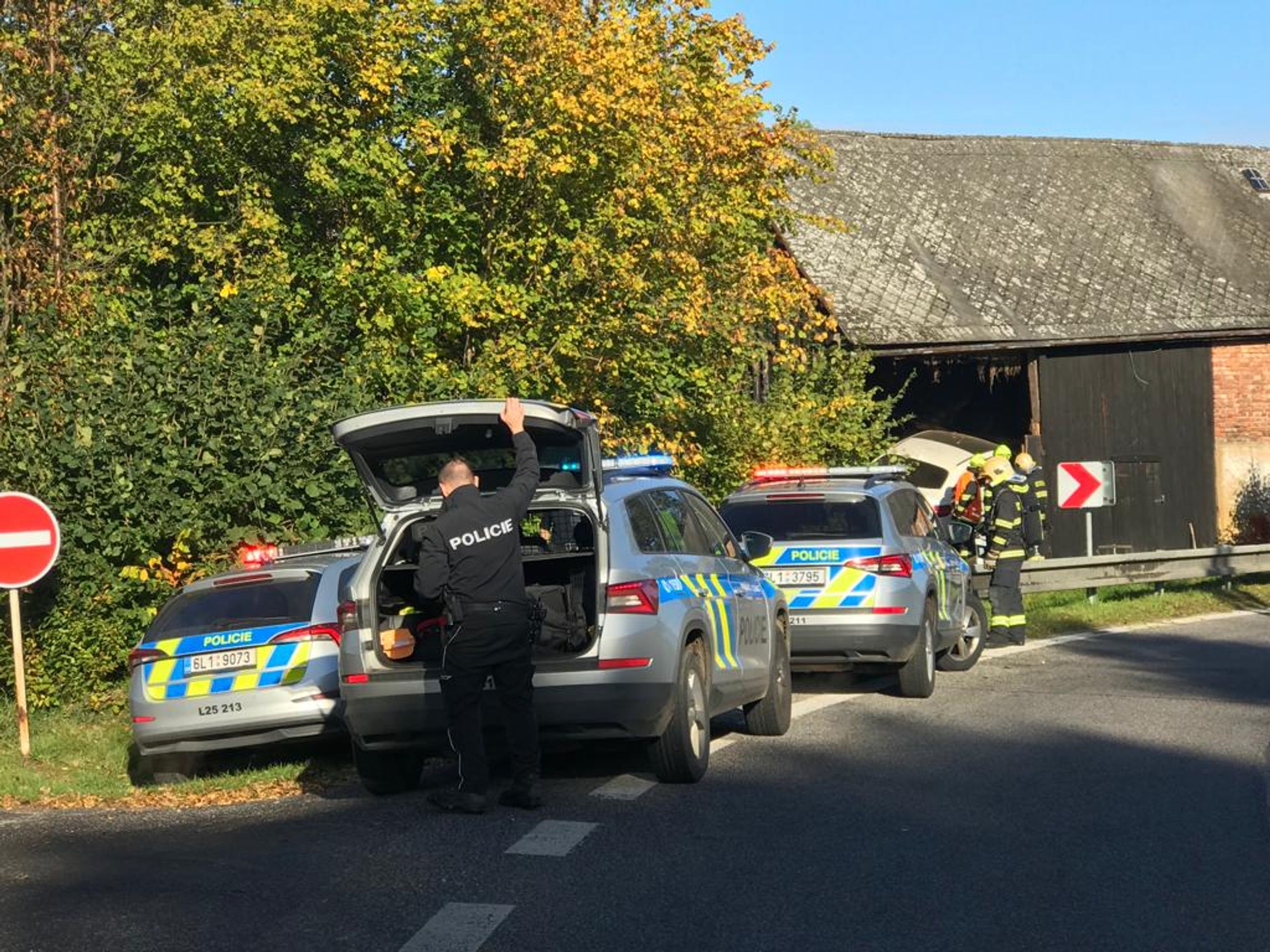Policejní zásah - Policejní zásah v obci Pertoltice (2/7)