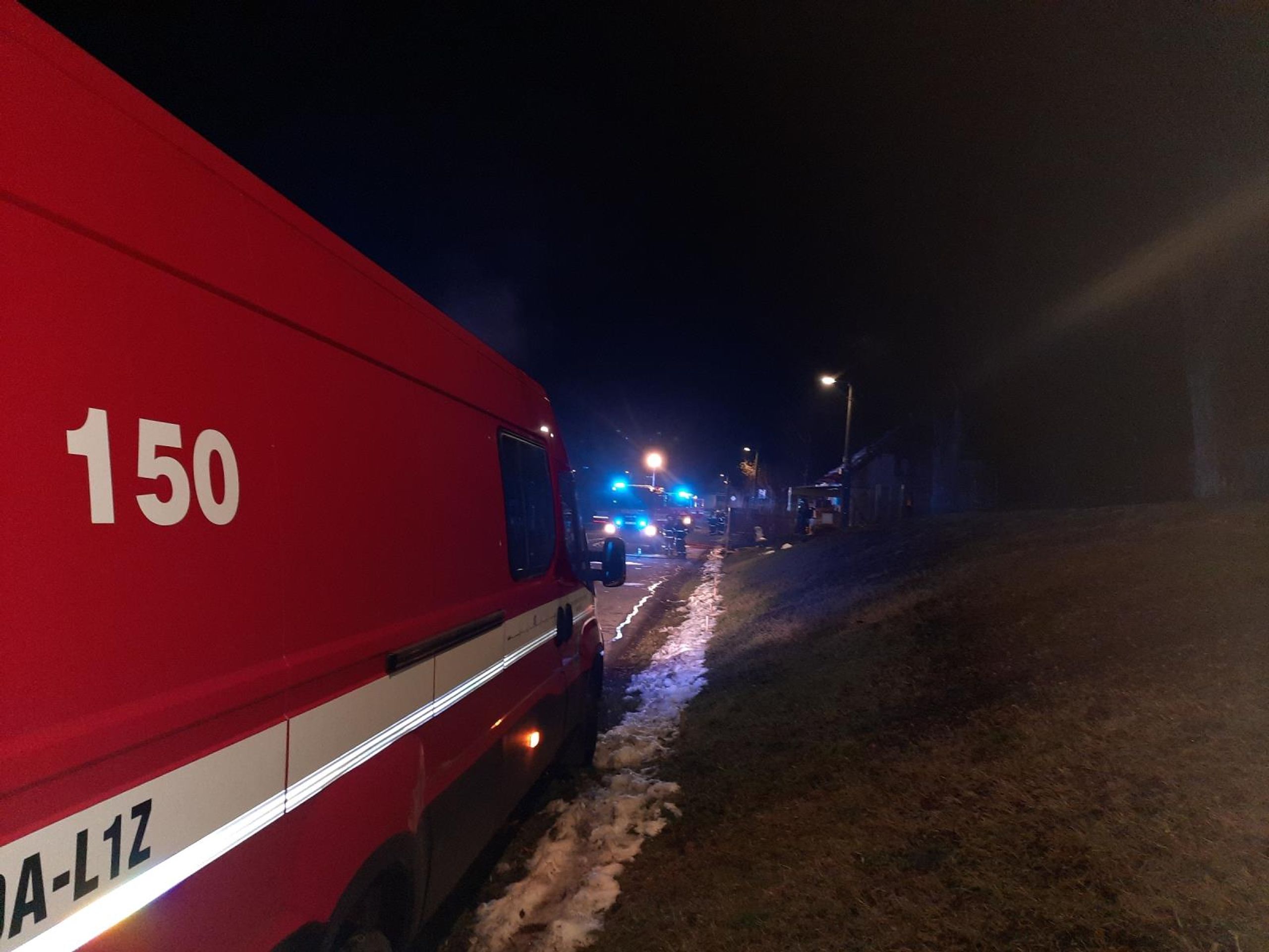 Požár domu v obci Staré Hvězdlice na Vyškovsku (9) - Požár domu v obci Staré Hvězdlice na Vyškovsku (9/11)