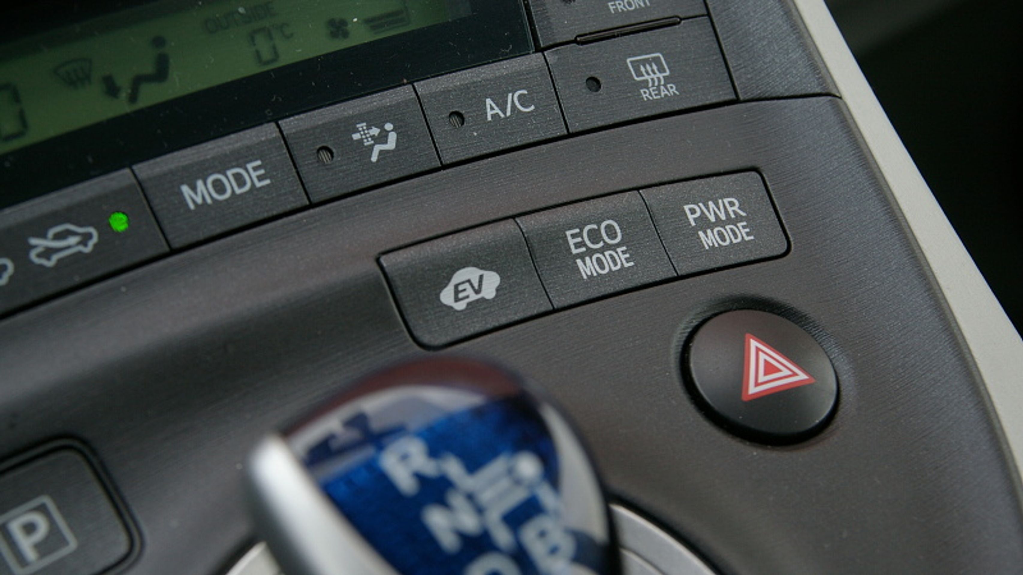 Toyota Prius-2 - GALERIE Toyota Prius (5/8)