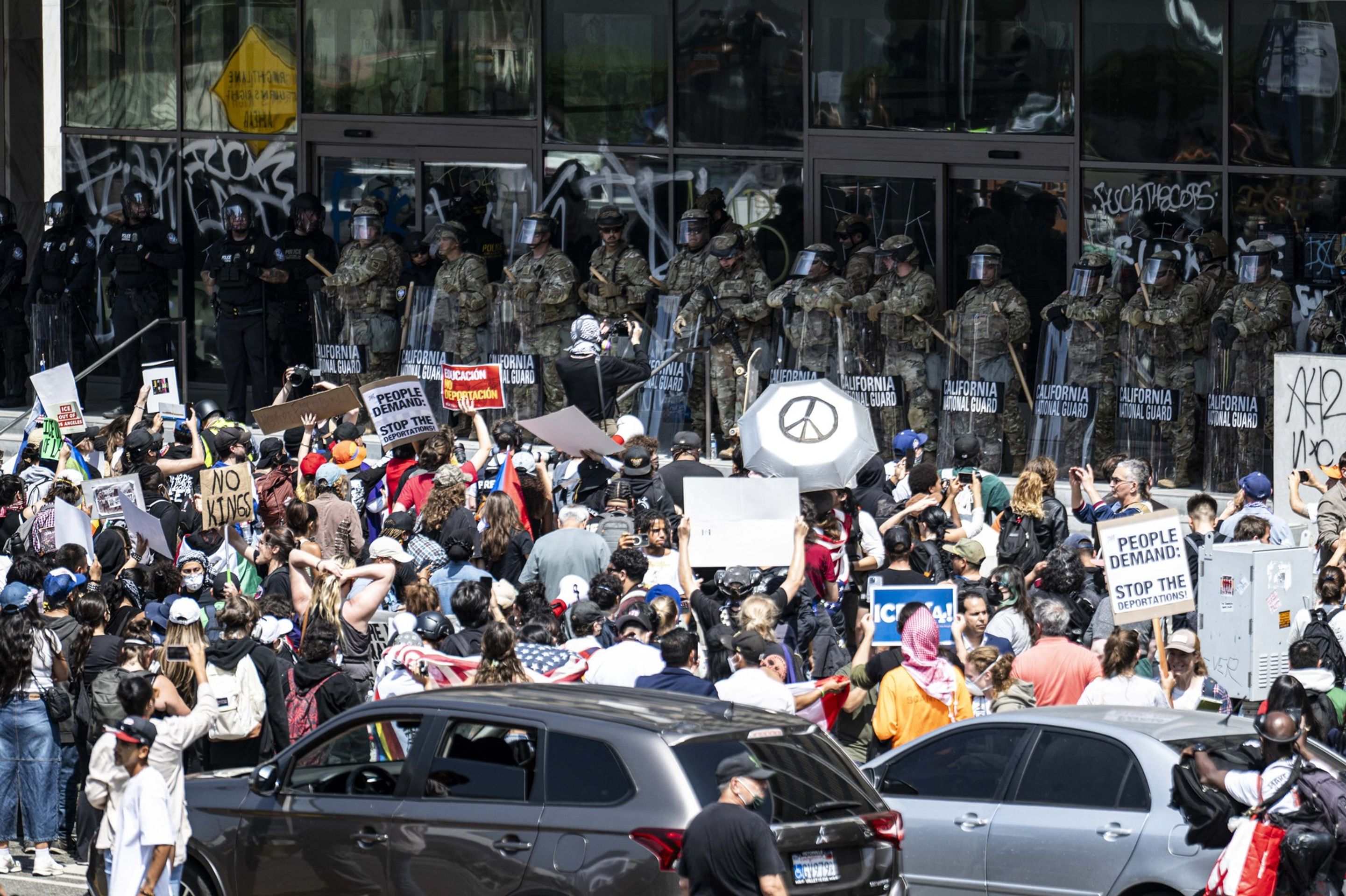 Protesty v Los Angeles, 10. 6. 2025 (1) - Protesty v Los Angeles (2/6)