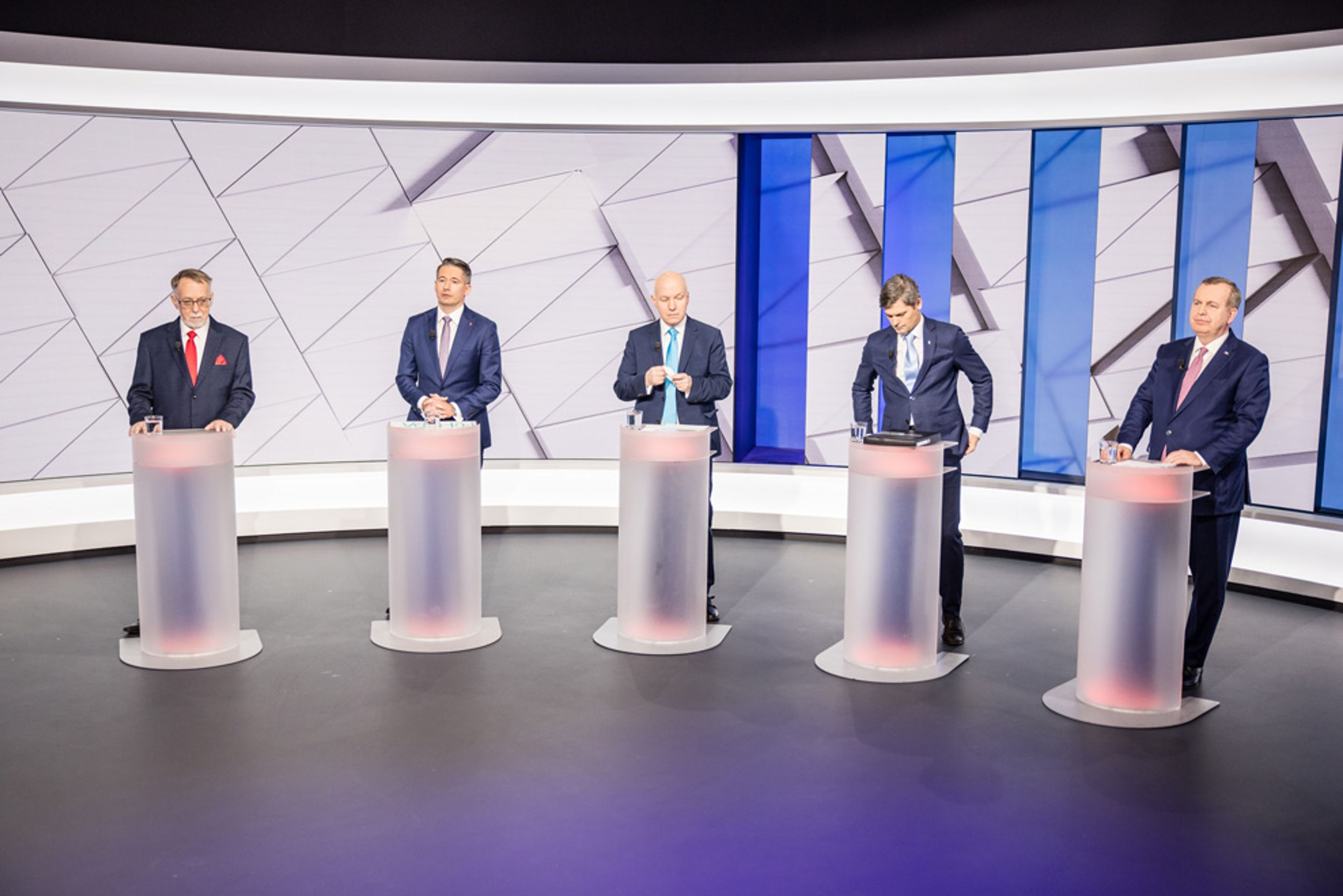 První debata kandidátů - Debata kandidátů (24/47)