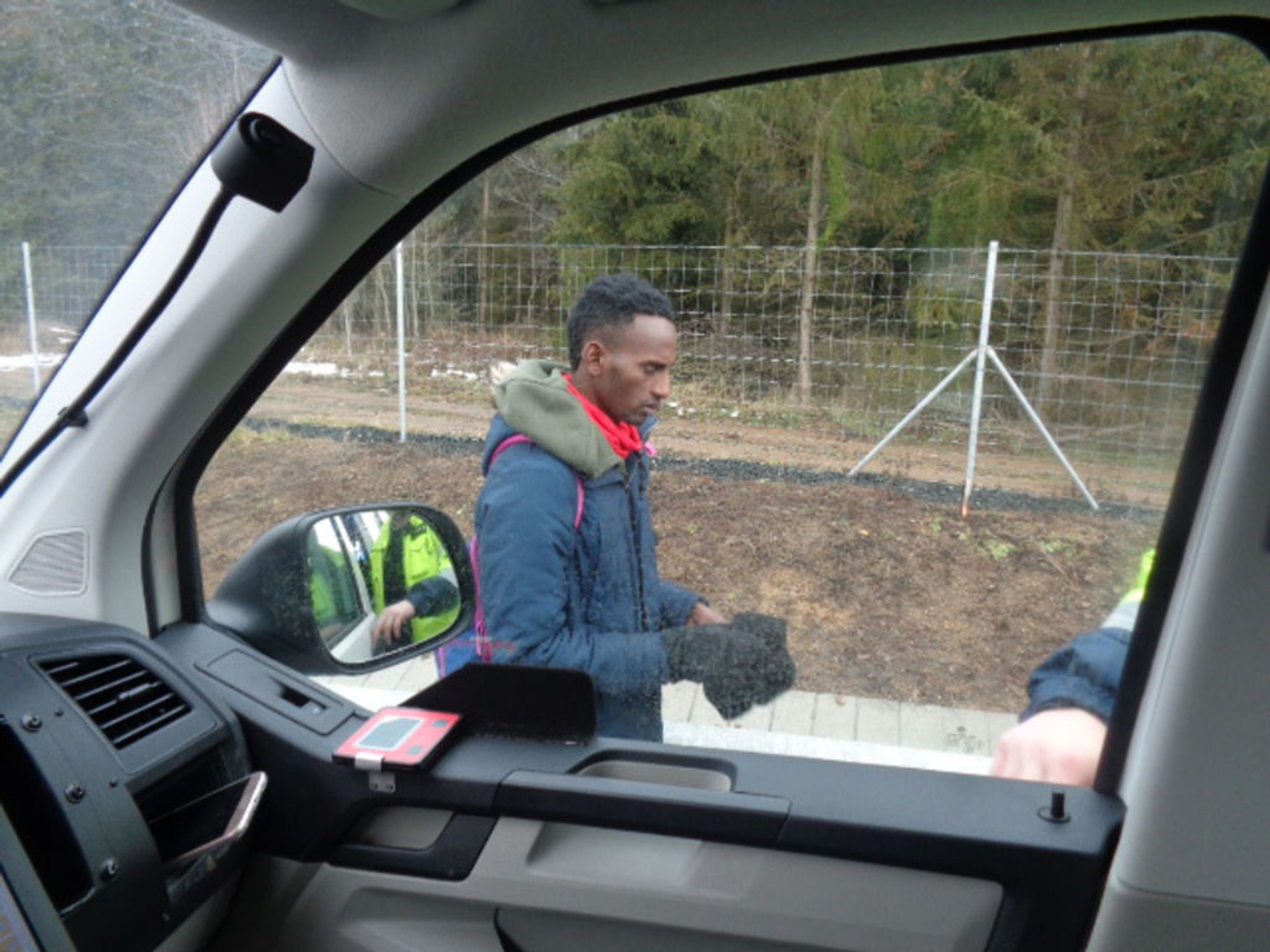 NA D1 chytili imigranta. Tvrdil, že jde z Belgie do Anglie - GALERIE: Na D1 chytili imigranta. Tvrdil, že jde z Belgie do Anglie (1/3)