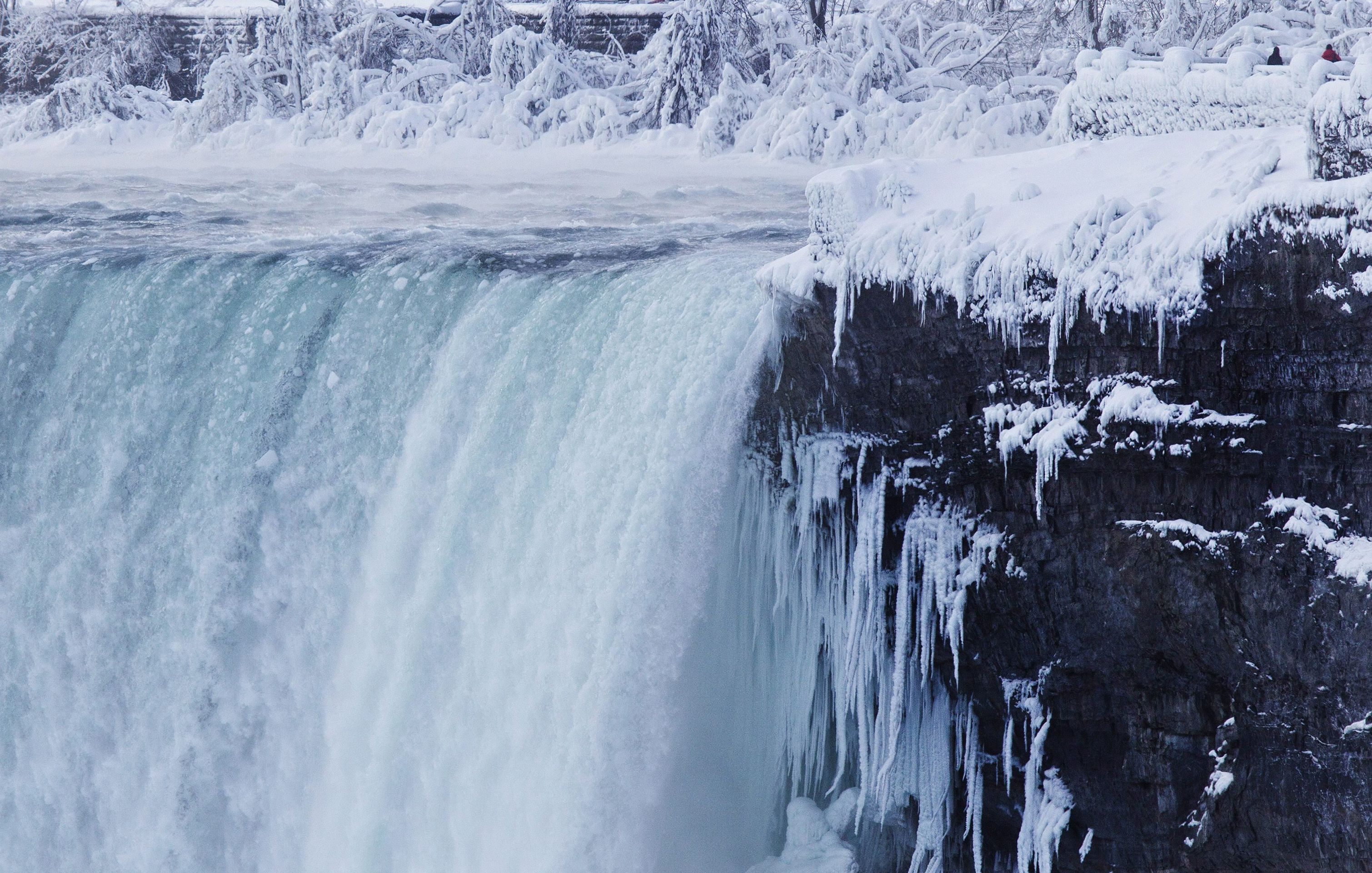 Zamrzlé Niagarské vodopády - 6 - GALERIE: Zamrzlé Niagarské vodopády (5/10)