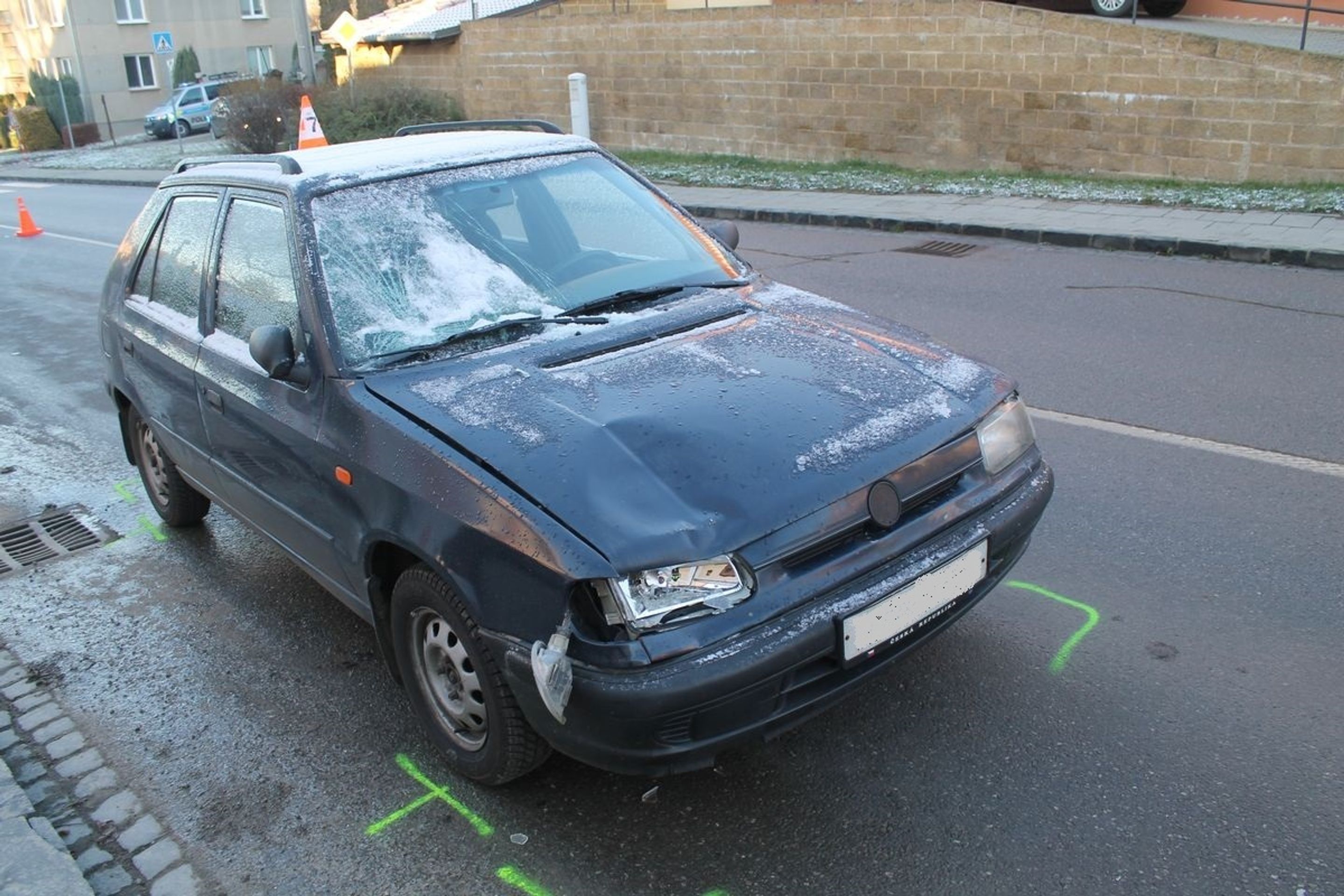 Auto se zašpiněným sklem - 3 - GALERIE: Žena si neočistila sklo a zabila ženu na přechodu (2/4)