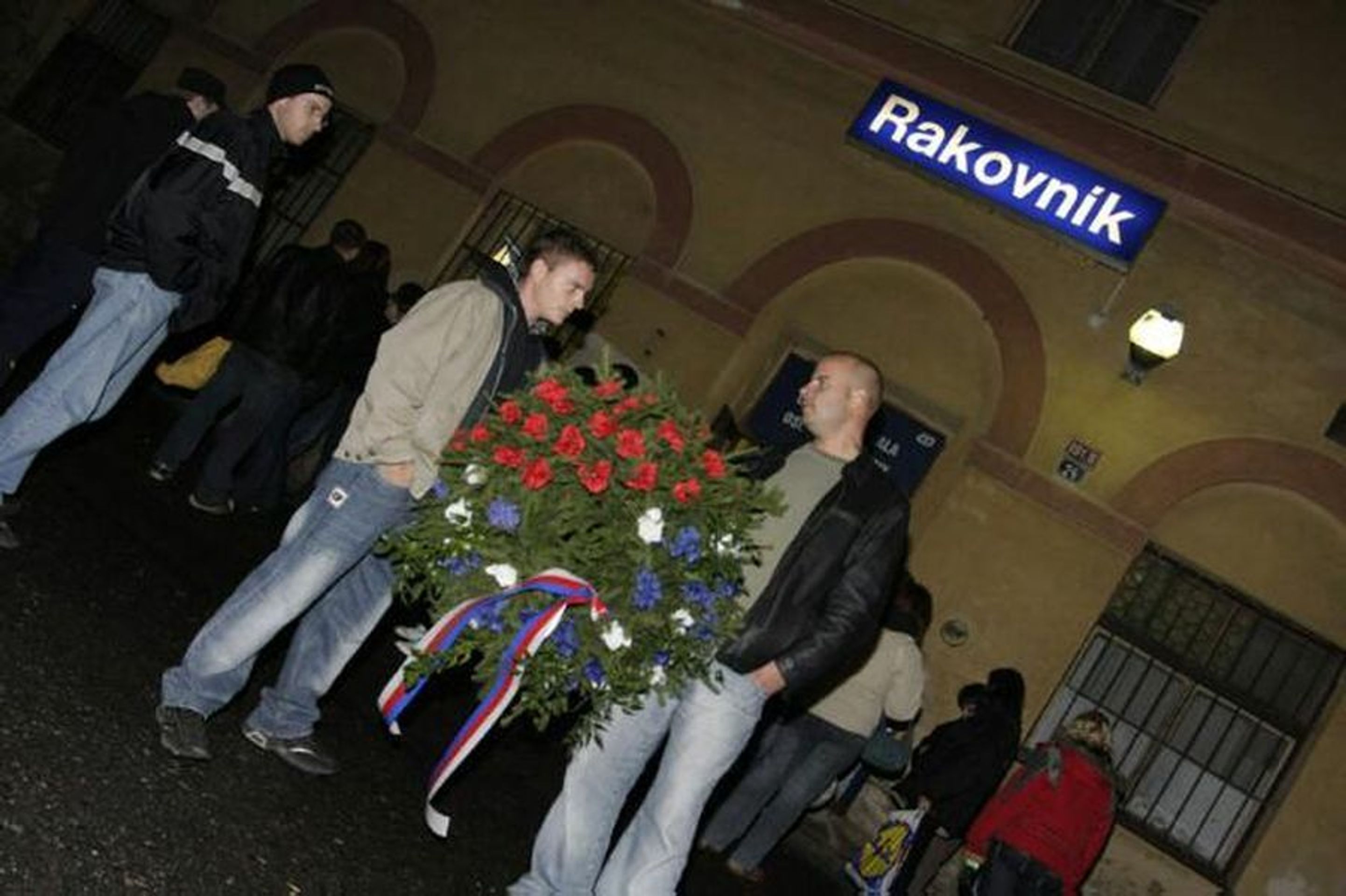Pochod extrémistů v Rakovníku - Galerie: Pochod v Rakovníku (5/12)