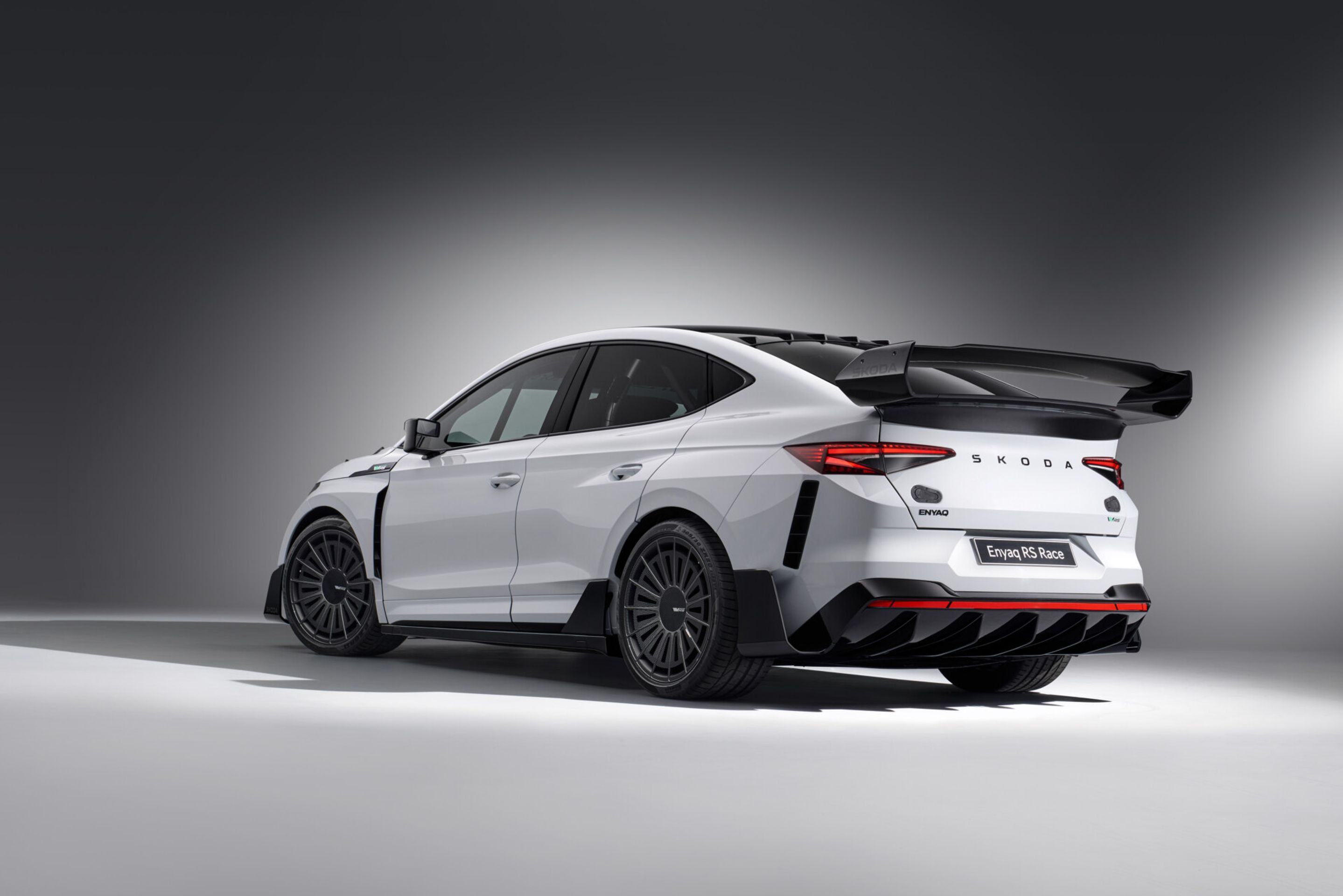 Koncept Škoda Enyaq RS Race - Koncept Škoda Enyaq RS Race (13/27)