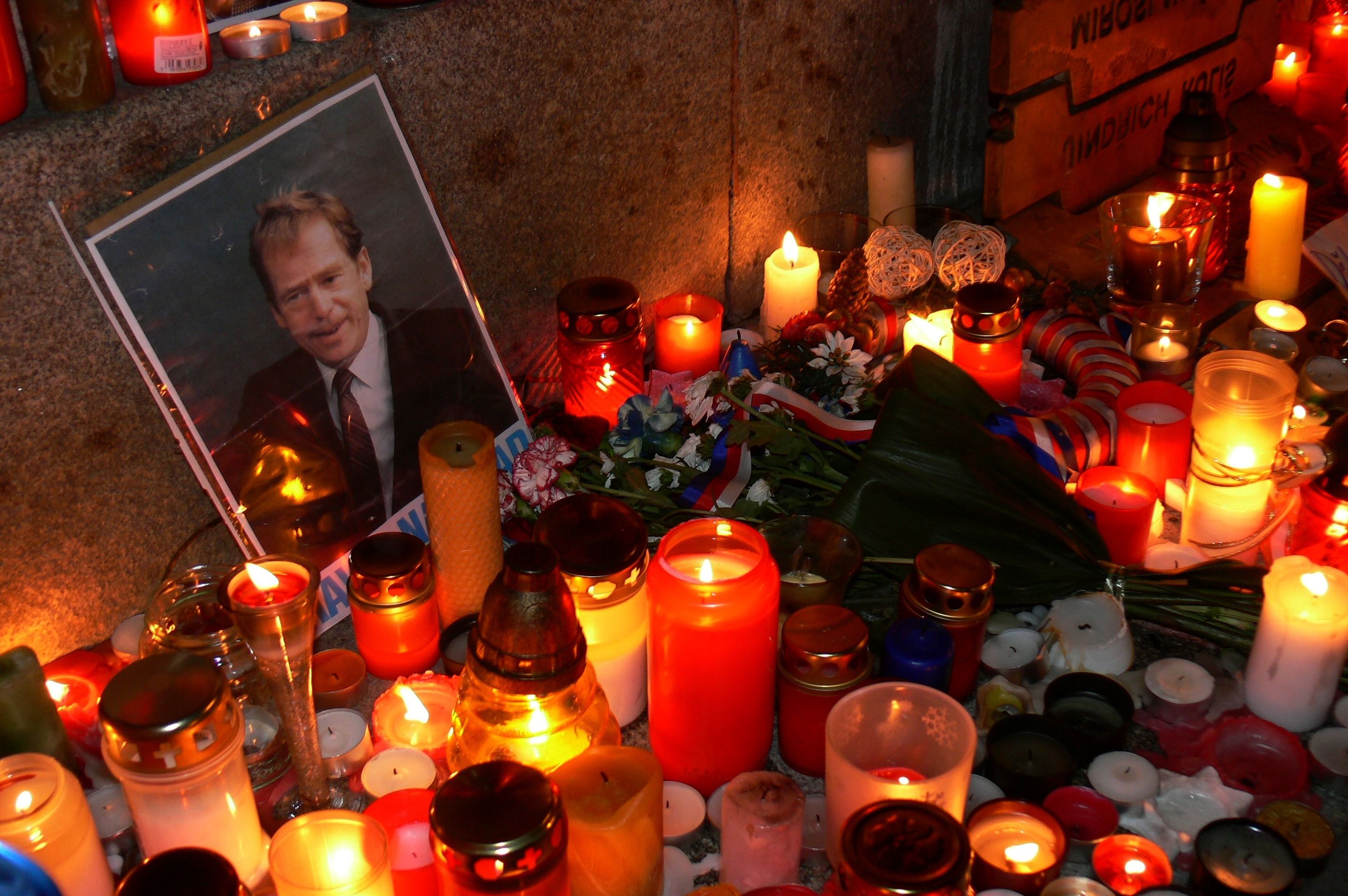 Pietní místa napříč republikou - 7 - GALERIE: Pietní místa napříč republikou (7/9)