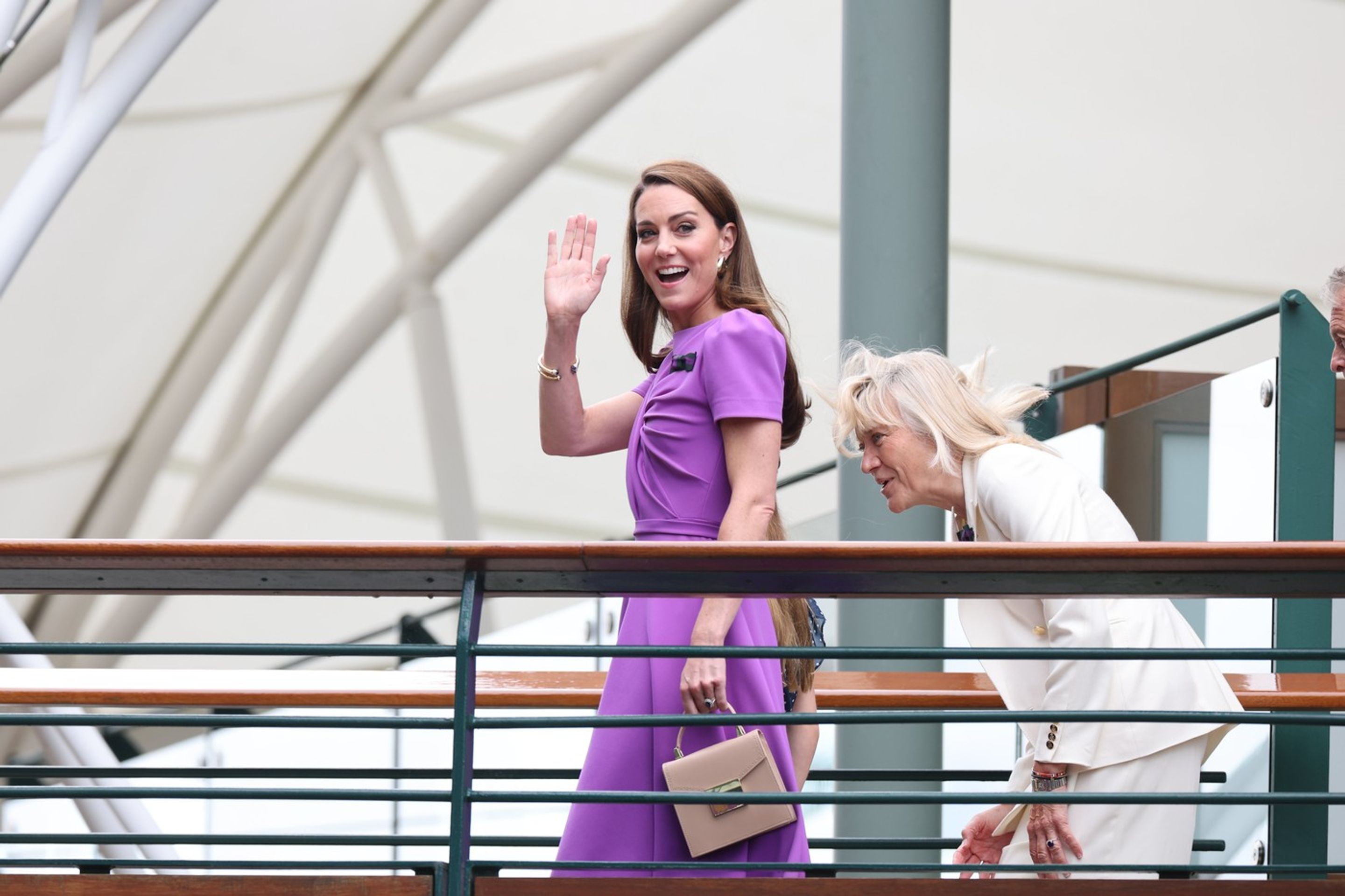 Princezna Kate na Wimbledonu - Princezna Kate na tenisovém trunaji ve Wimbledonu (1/7)