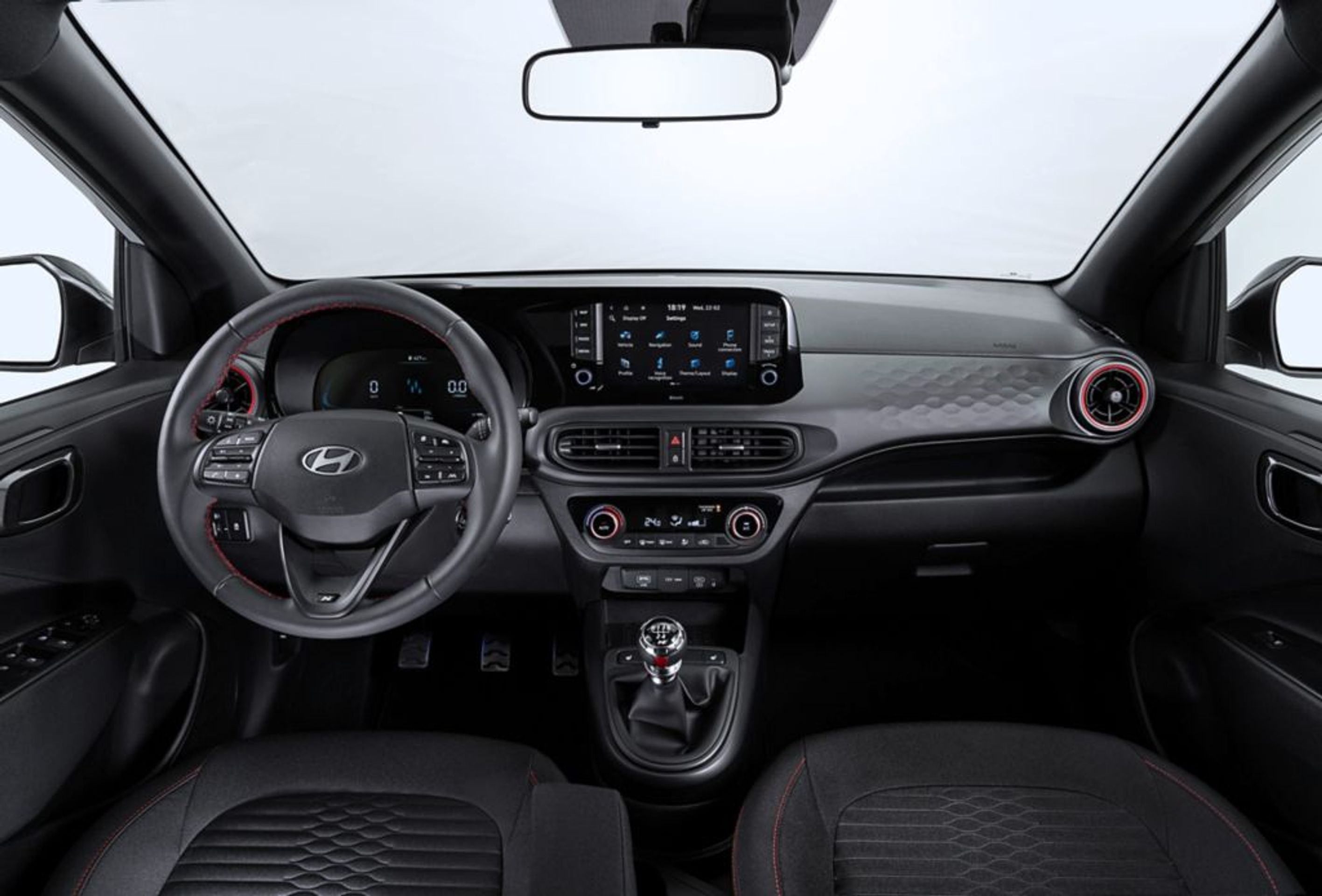 Hyundai i10 po faceliftu - Hyundai představuje facelift i10 (3/12)