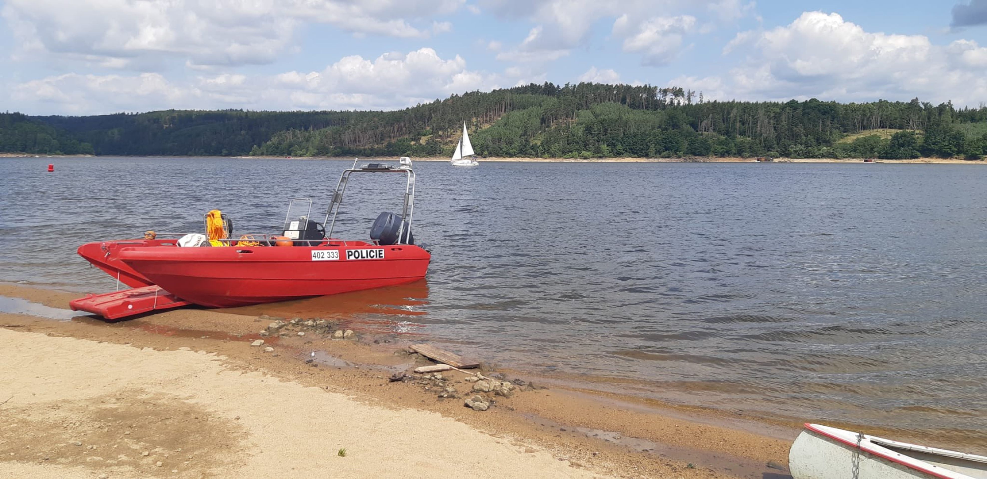 Pátrací akce na Orlické přehradě - Pátrání na Orlíku (3/3)