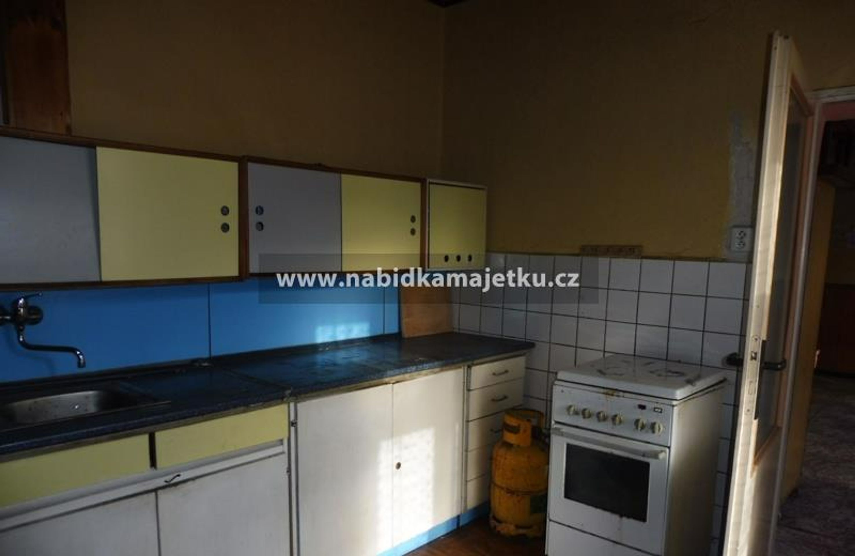 Prodej majetku Budova s pozemkem, Bruntál (11) - Nabídka majetku státu (25/115)